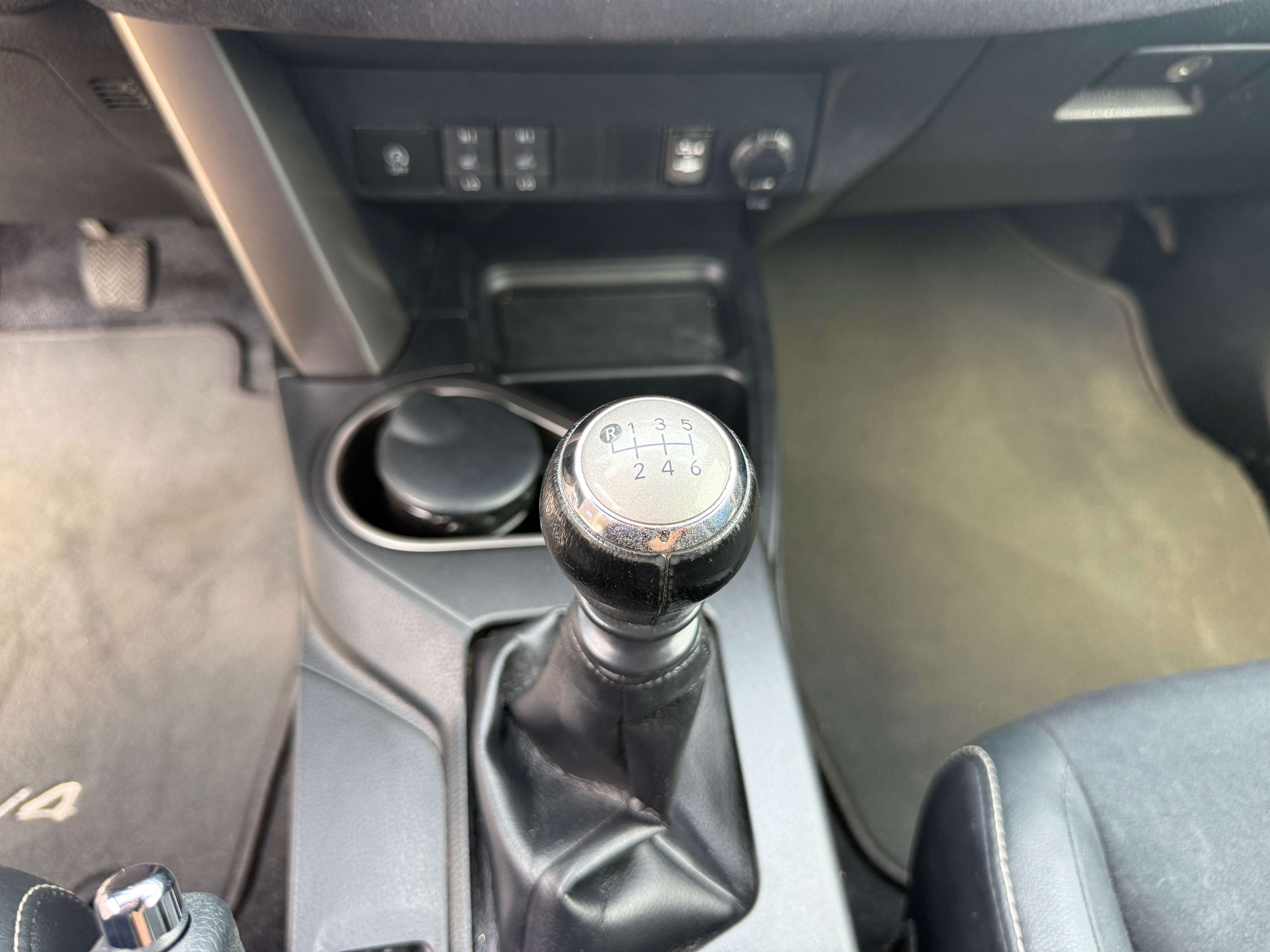 Toyota RAV 4 RAV4 2.0 D-4D 2WD Business