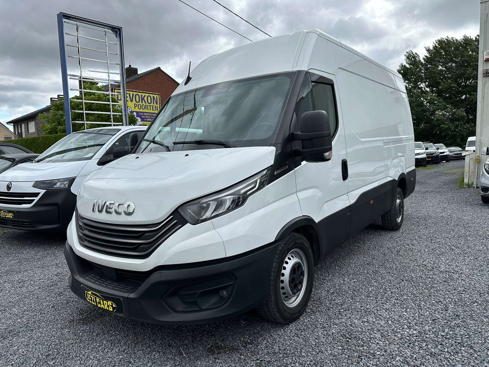 Iveco Daily 35C17SV 3.0 Turbo Hi-Matic (3520L)
