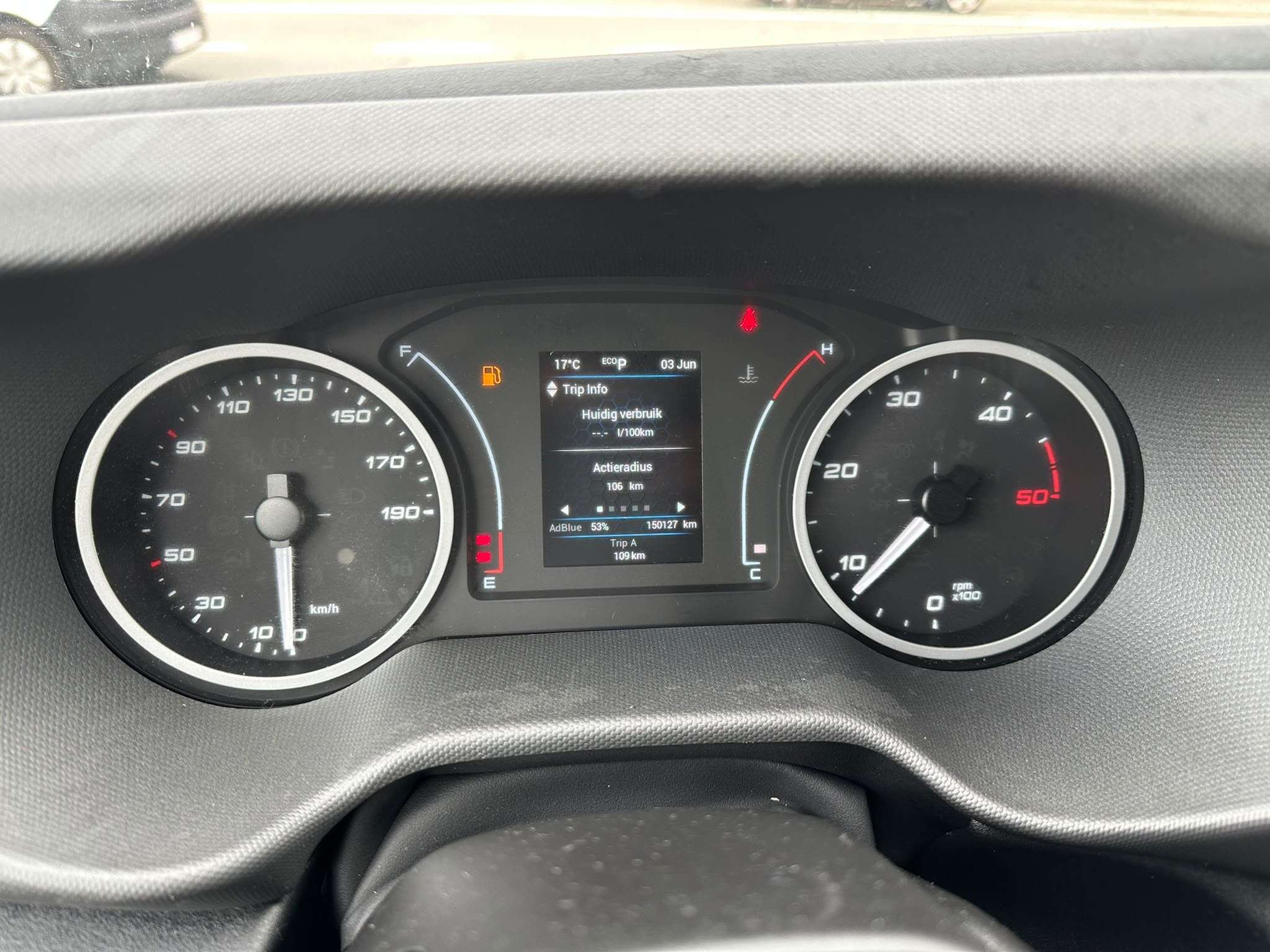Iveco Daily 35C17SV 3.0 Turbo Hi-Matic (3520L)