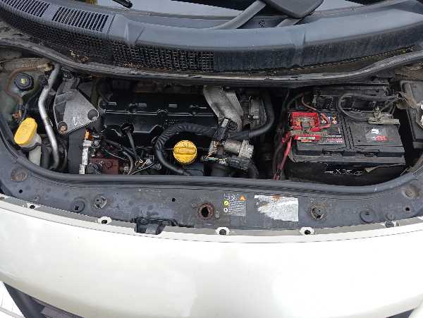 Renault Grand Scenic II (2) 1.9 DCI 130 DYNAMIQUE 5PL