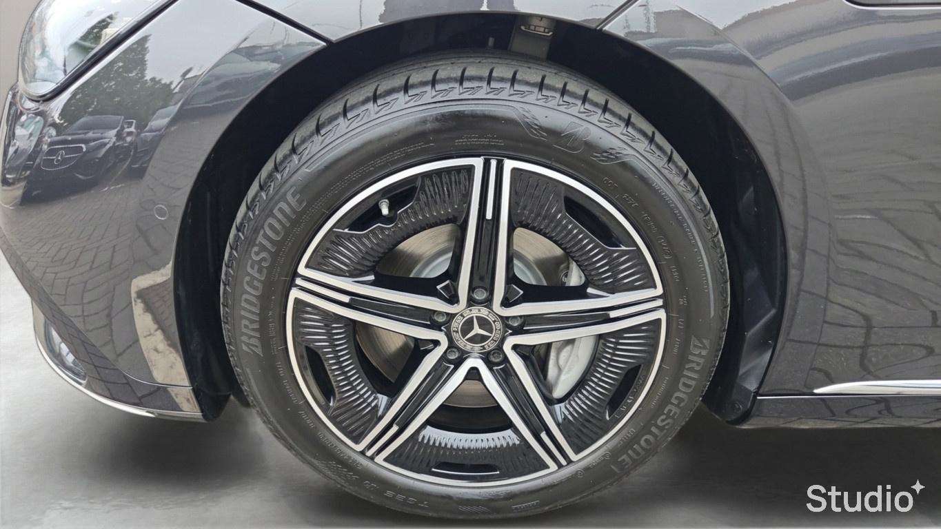 Mercedes-Benz EQE 300 EQE Star Edition
