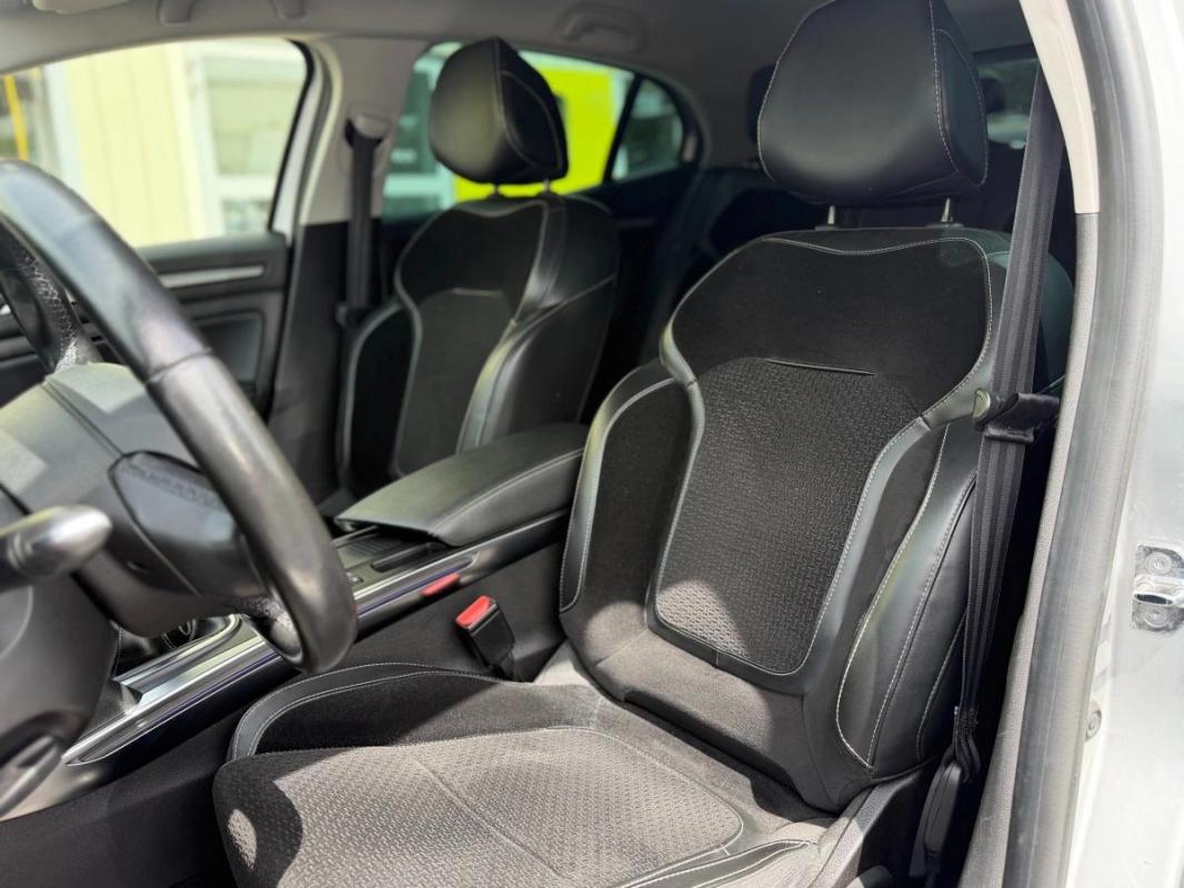 Renault Megane 1.2 TCE 130 ENERGY INTENS DEMARRAGE SANS CLES-CAMERA DE RECUL-PACK LED INTERIEUR