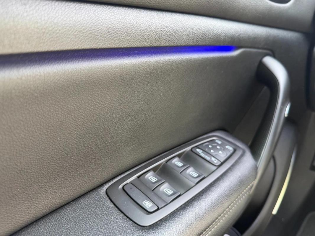 Renault Megane 1.2 TCE 130 ENERGY INTENS DEMARRAGE SANS CLES-CAMERA DE RECUL-PACK LED INTERIEUR