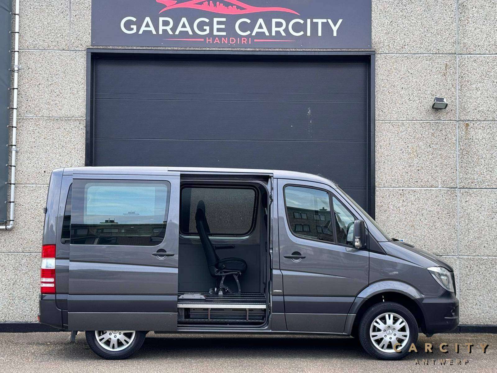 Mercedes-Benz Sprinter Sprinter 316 CDI Bluetec. | AANGEPAST VOOR MINDERVALIDEN MET LIFTSYSTEEM | PISTONS UITSTEKENDE STAAT | NAVI | AUTOMAAT |