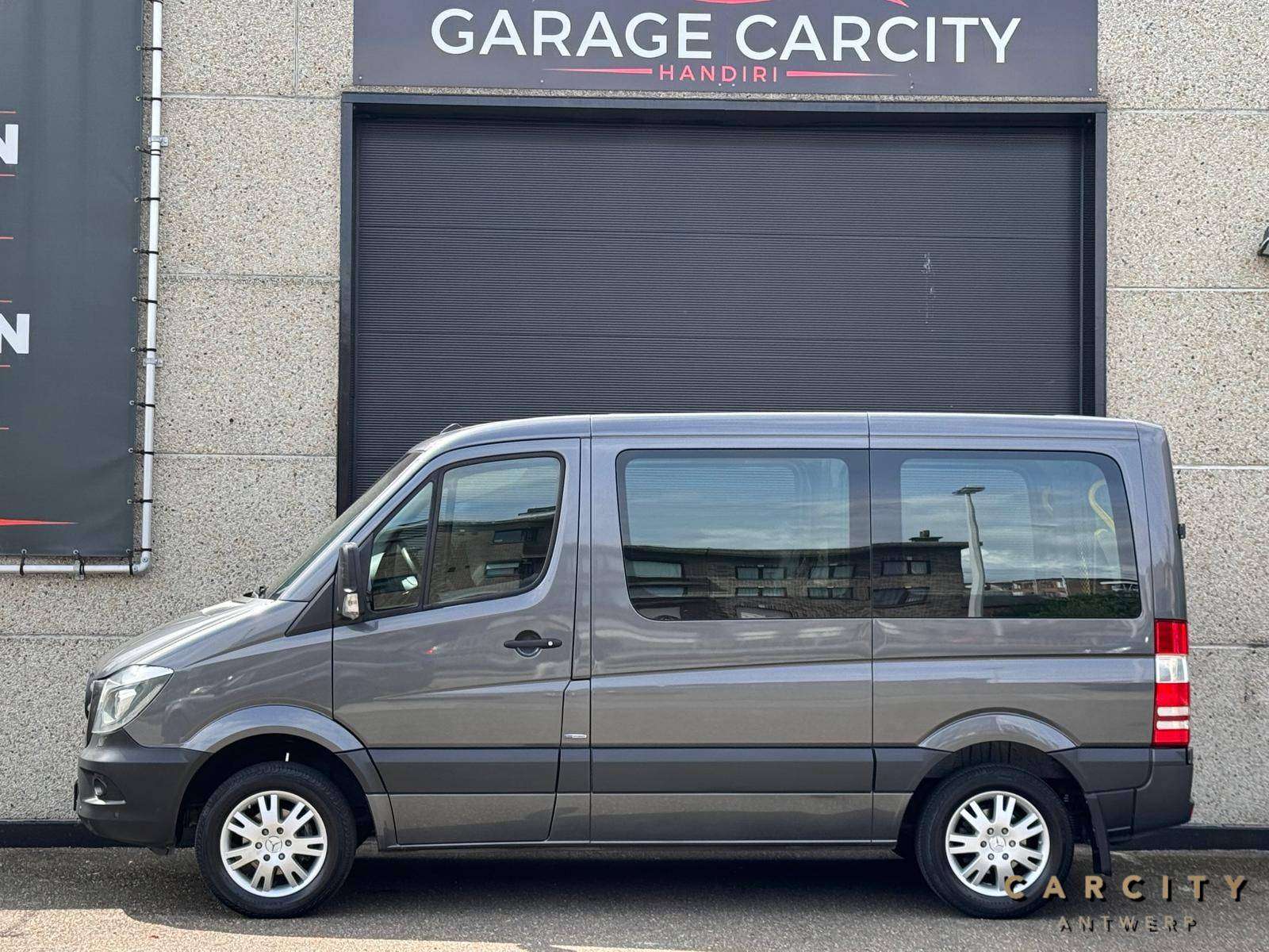Mercedes-Benz Sprinter Sprinter 316 CDI Bluetec. | AANGEPAST VOOR MINDERVALIDEN MET LIFTSYSTEEM | PISTONS UITSTEKENDE STAAT | NAVI | AUTOMAAT |