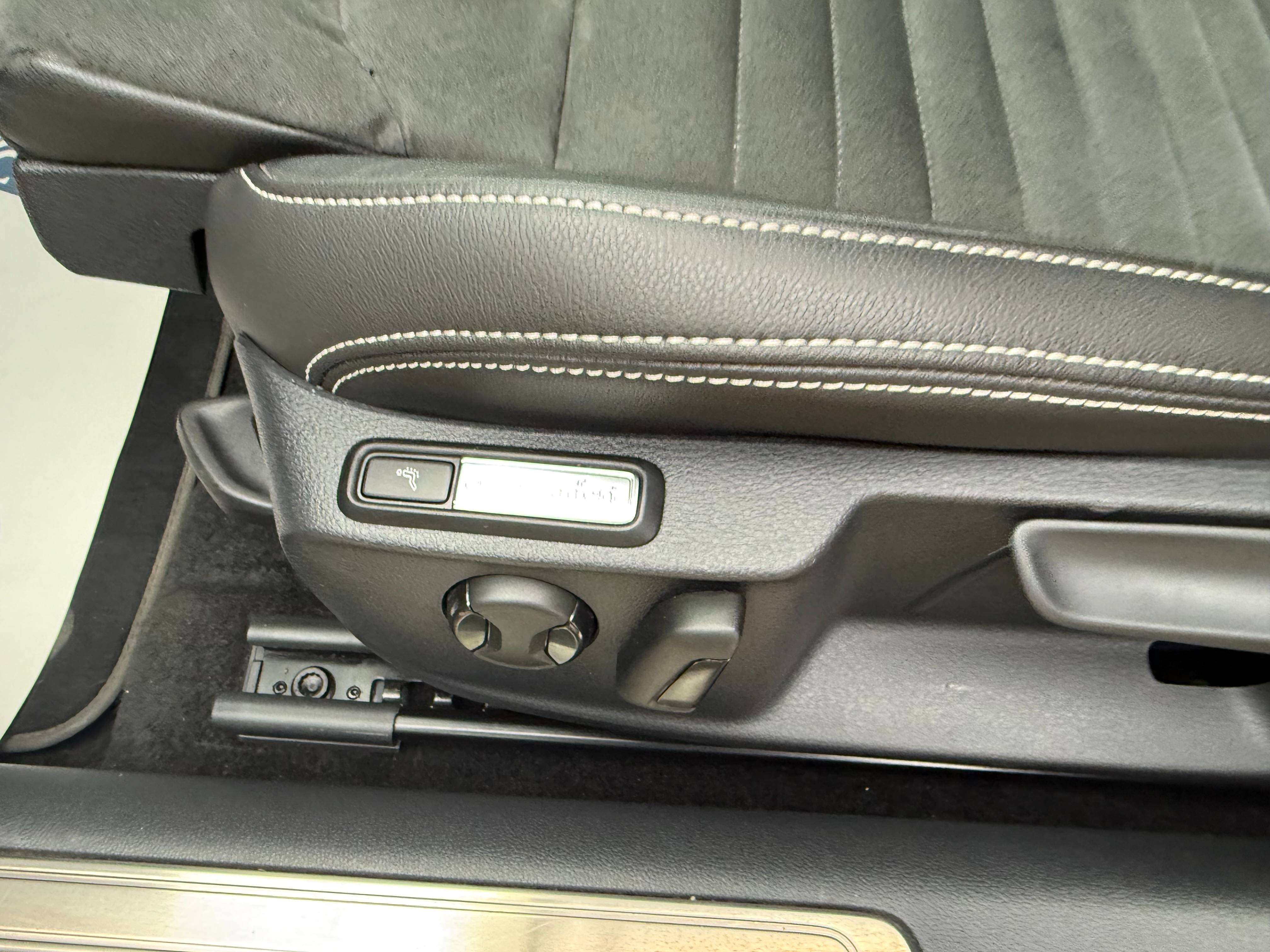 Volkswagen Passat Variant Passat Variant 2.0 TDI DSG Highline/Navi/ACC/Trekh