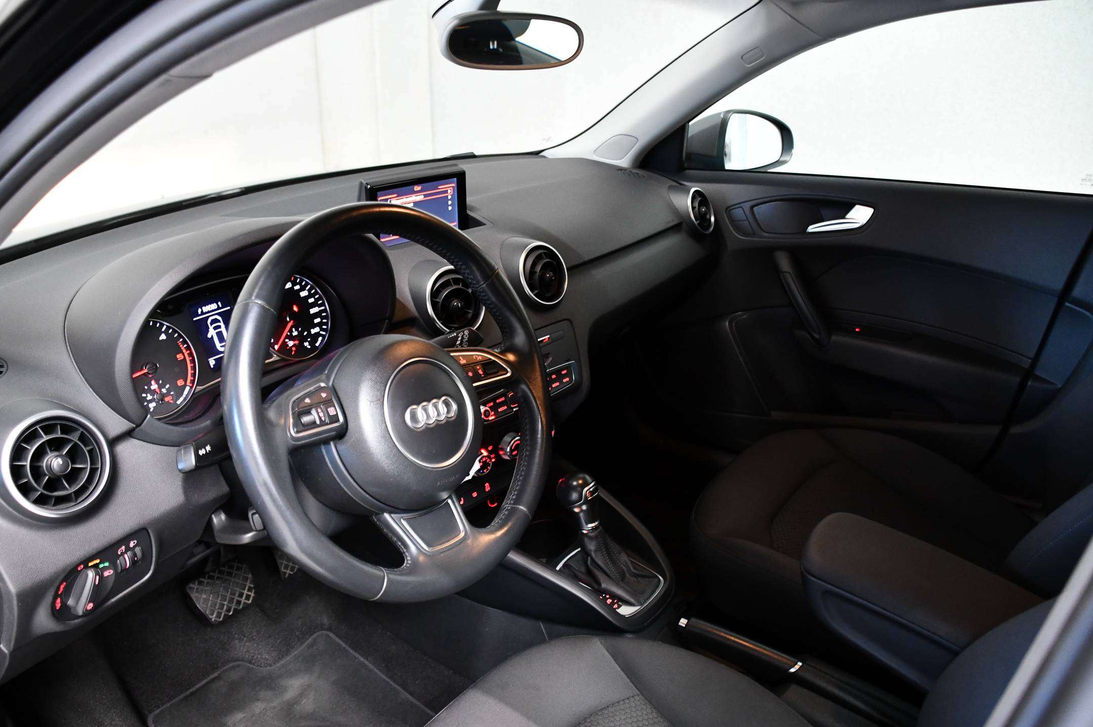 Audi A1 A1 Sportback 1.4 TDi Design S tronic I Automaat I Zetelverwarming I Cruise Control I