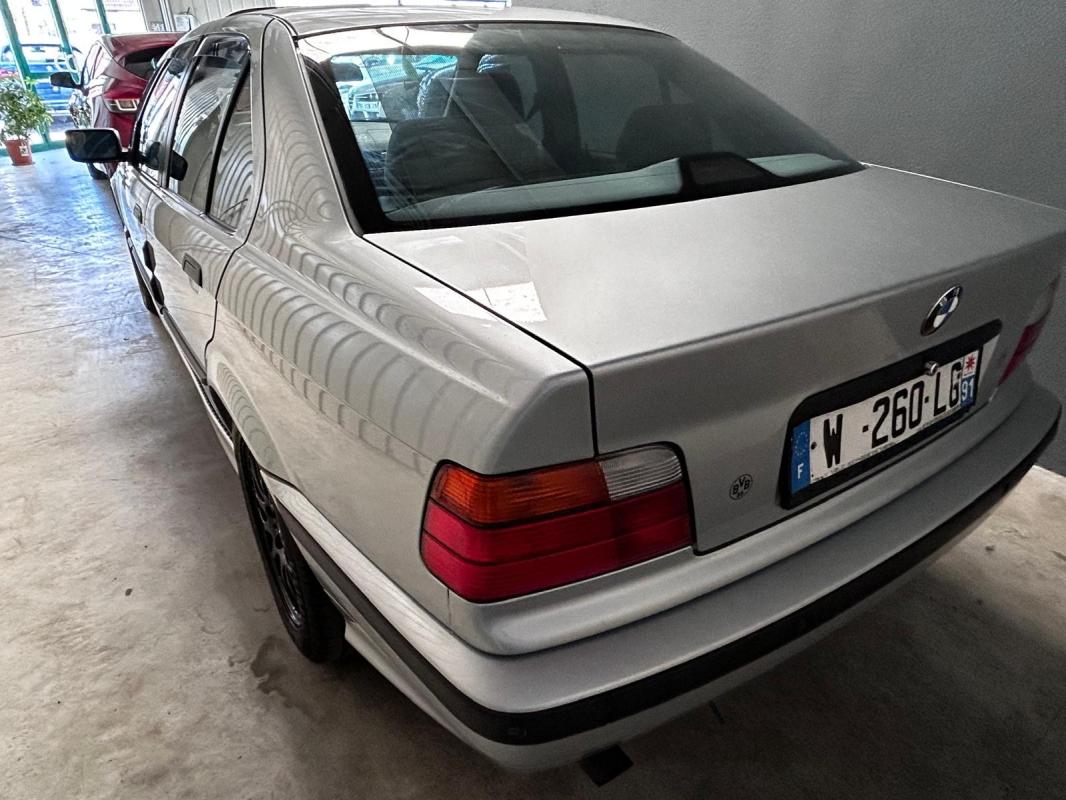 Bmw Serie 3 Berline 328i Comfort Edition
