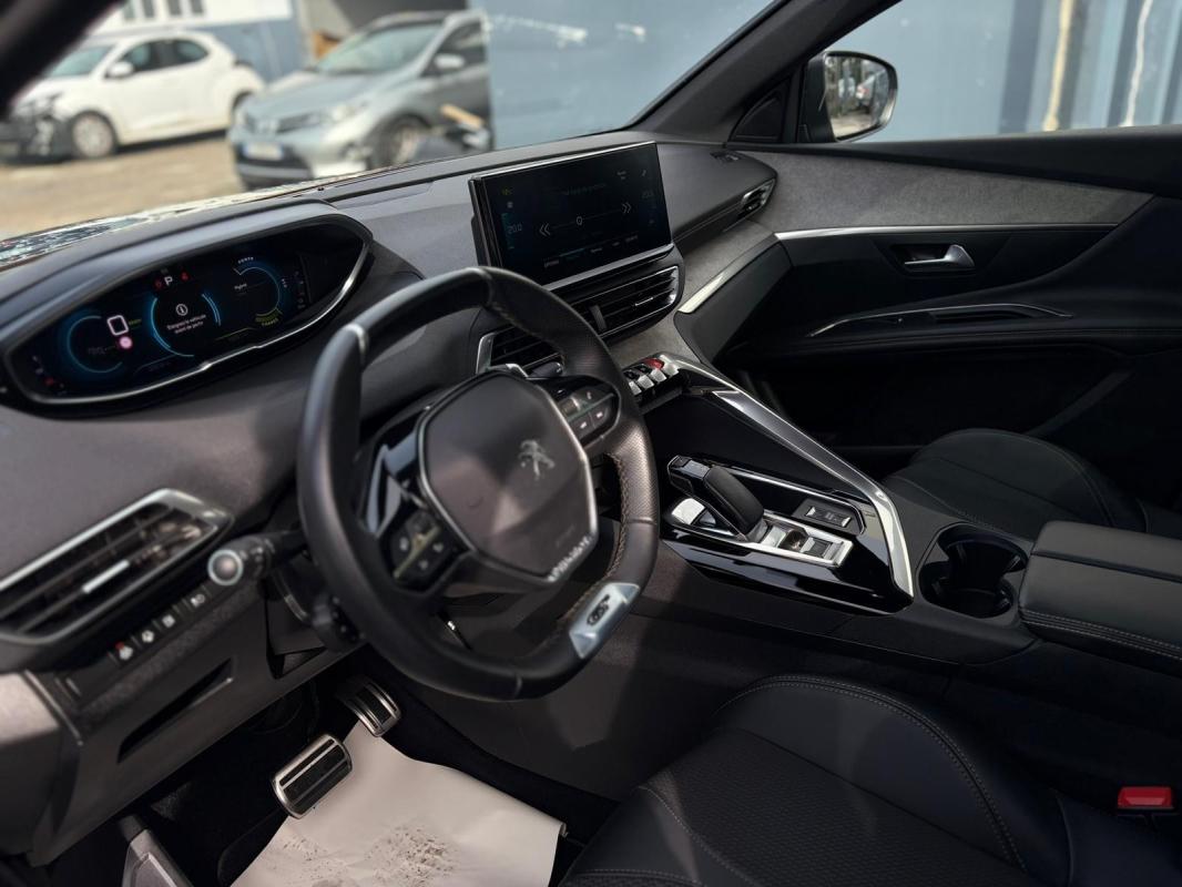 Peugeot 3008 II Hybrid 225 GT
