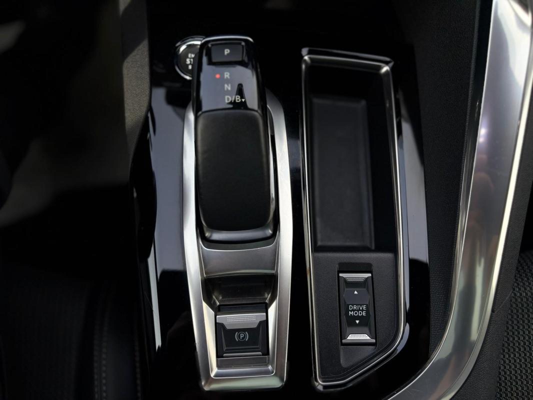 Peugeot 3008 II Hybrid 225 GT