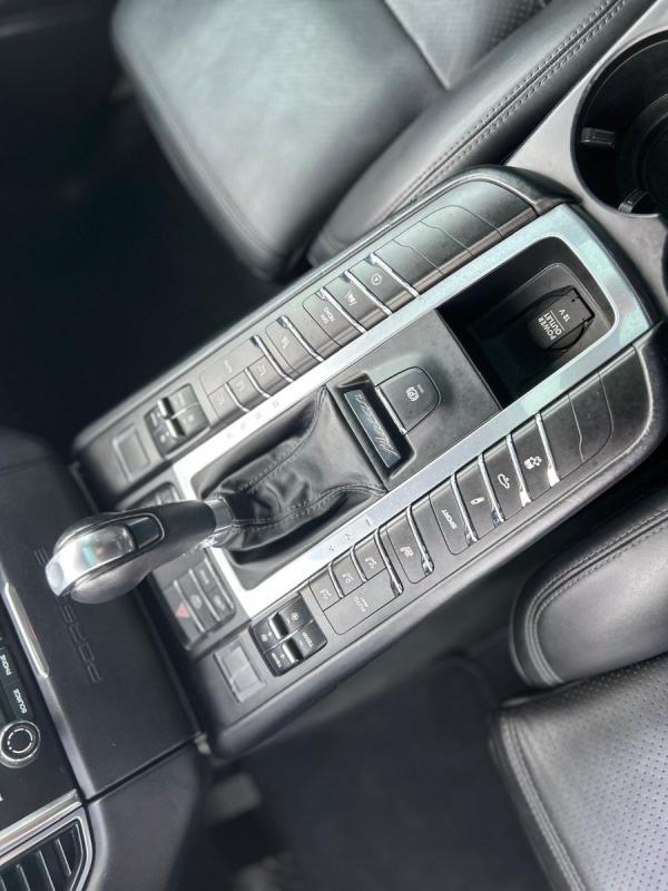 Porsche Macan Turbo PDK