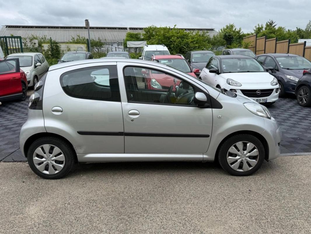 Citroen C1 1.0 70 ATTRACTION MOTEUR A CHAINE- IDEAL JEUNE CONDUCTEUR-VITRES ELECTRIQUES