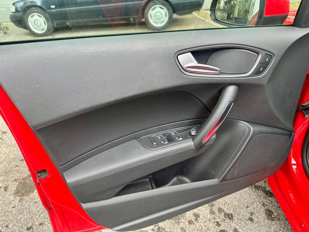Audi A1 SPORTBACK 1.4 TDI 90 S-LINE