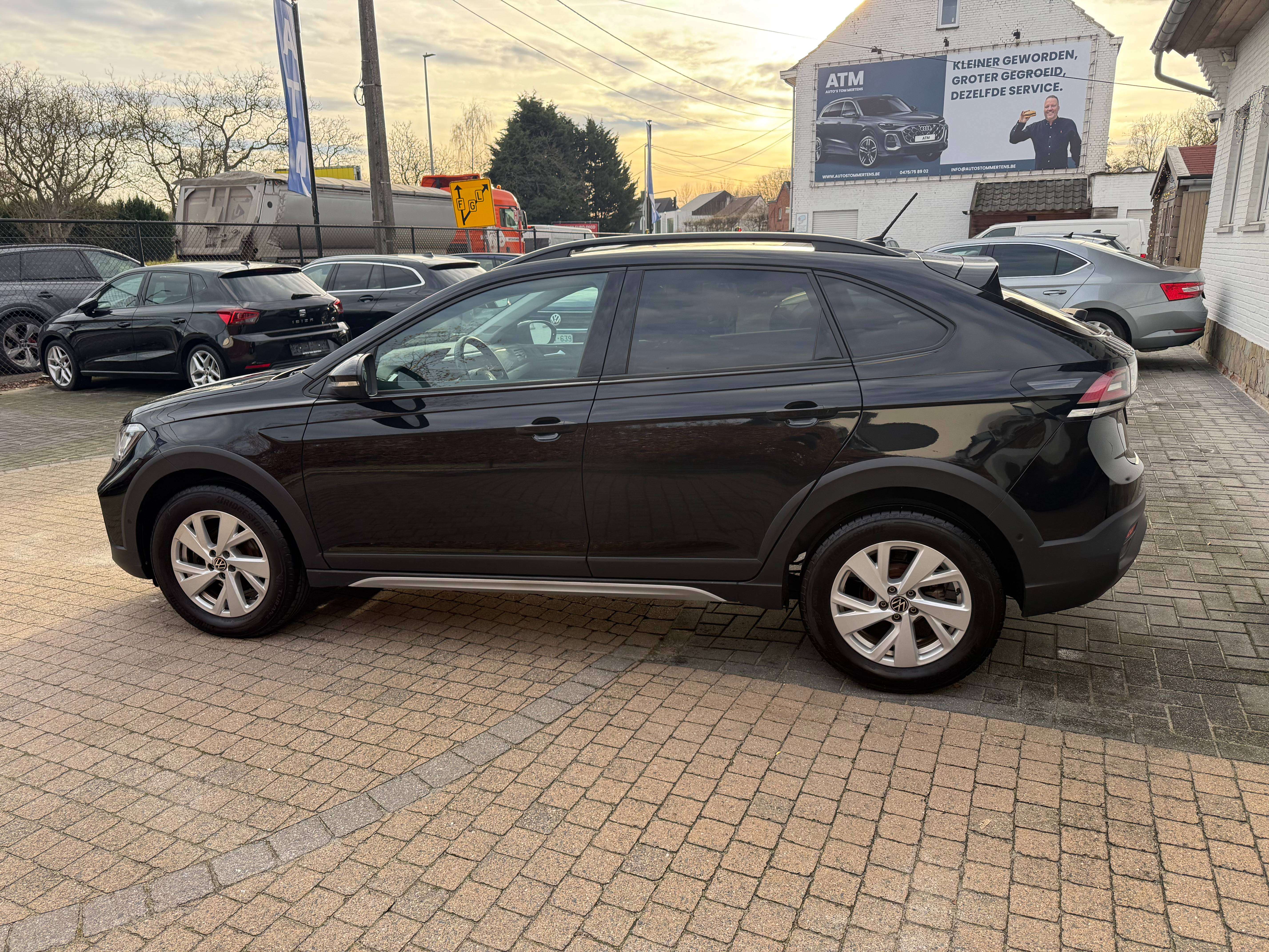 Volkswagen Taigo Taigo 1.0 TSI OPF DSG Life/App CP/Lane-side-front