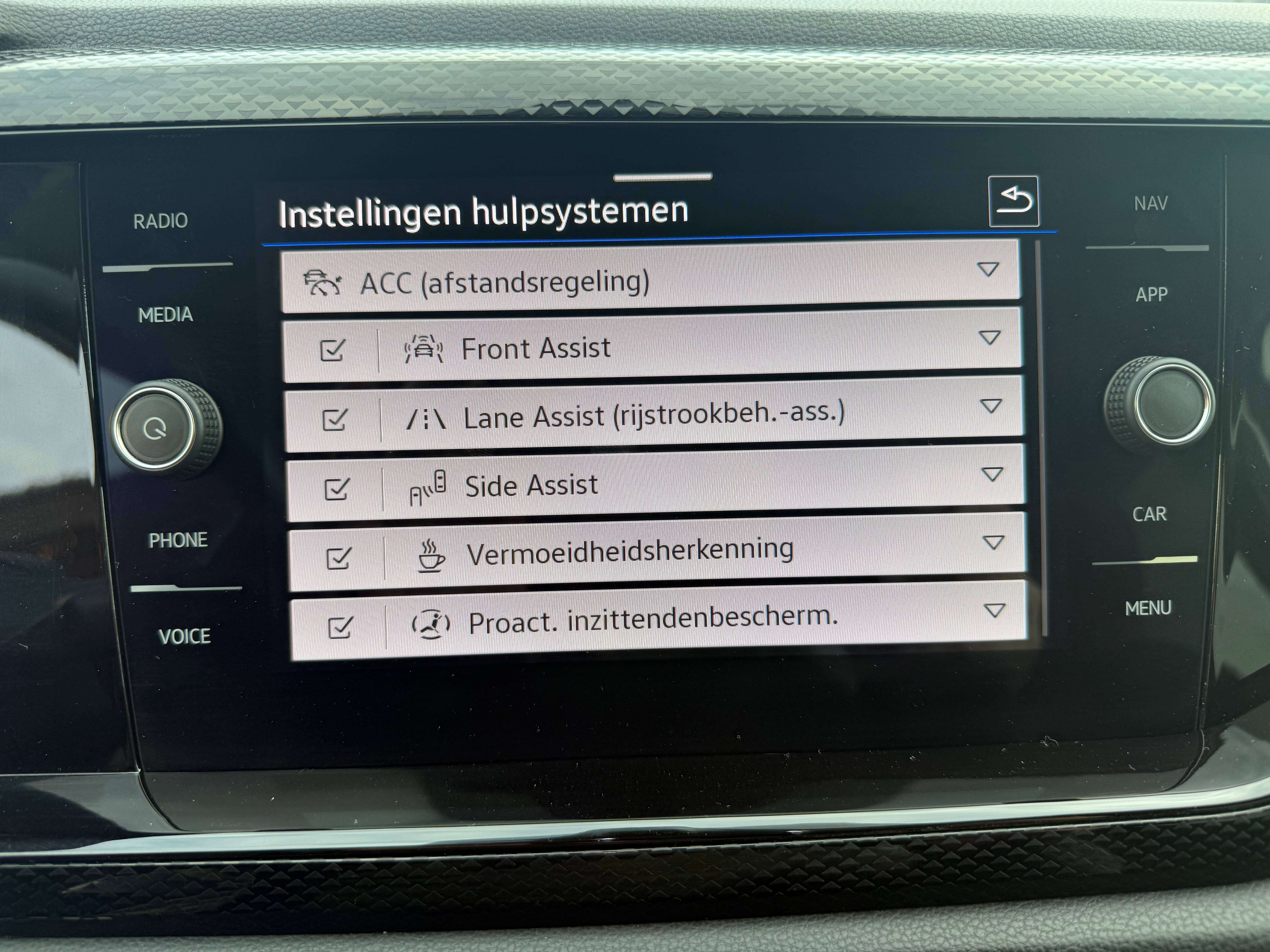 Volkswagen Taigo Taigo 1.0 TSI OPF DSG Life/App CP/Lane-side-front
