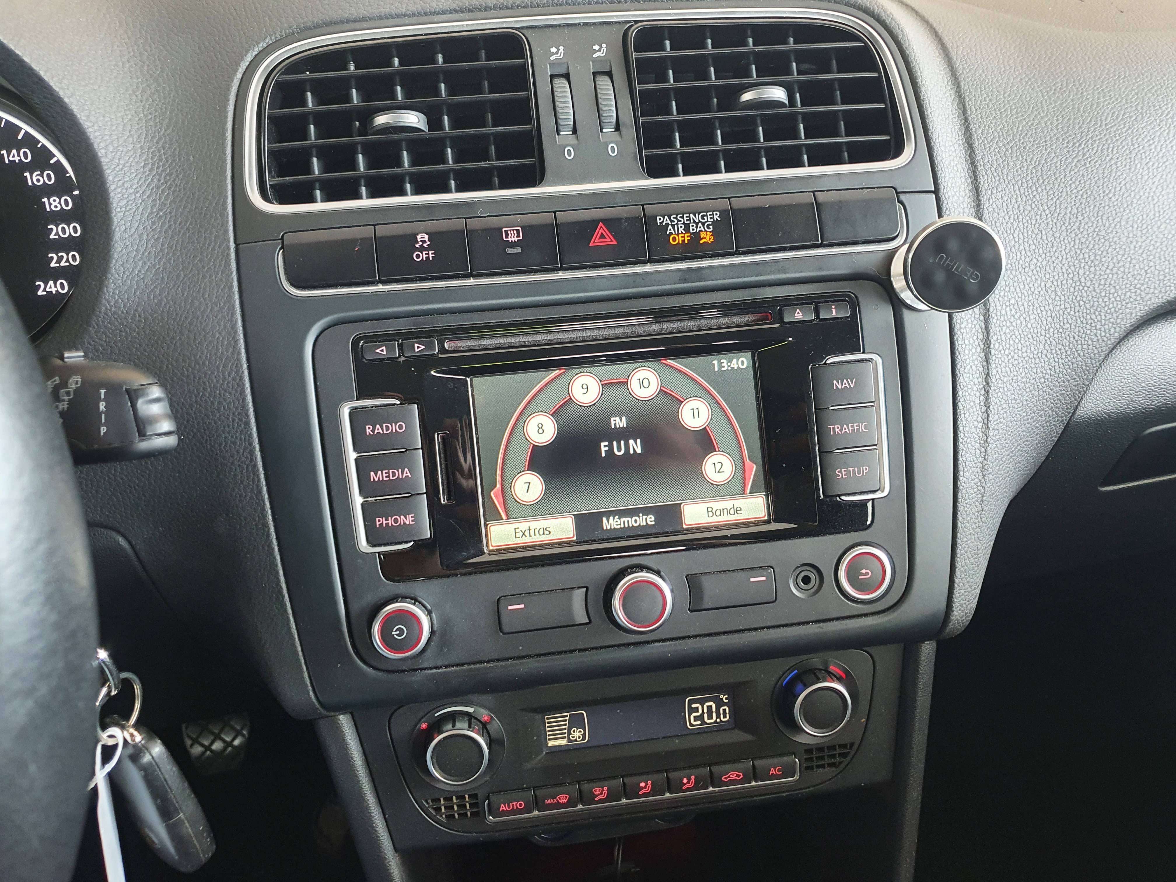Volkswagen Polo 🟢1.2 DIESEL 75CV - FULL CARNET - GPS - BLUETOOTH