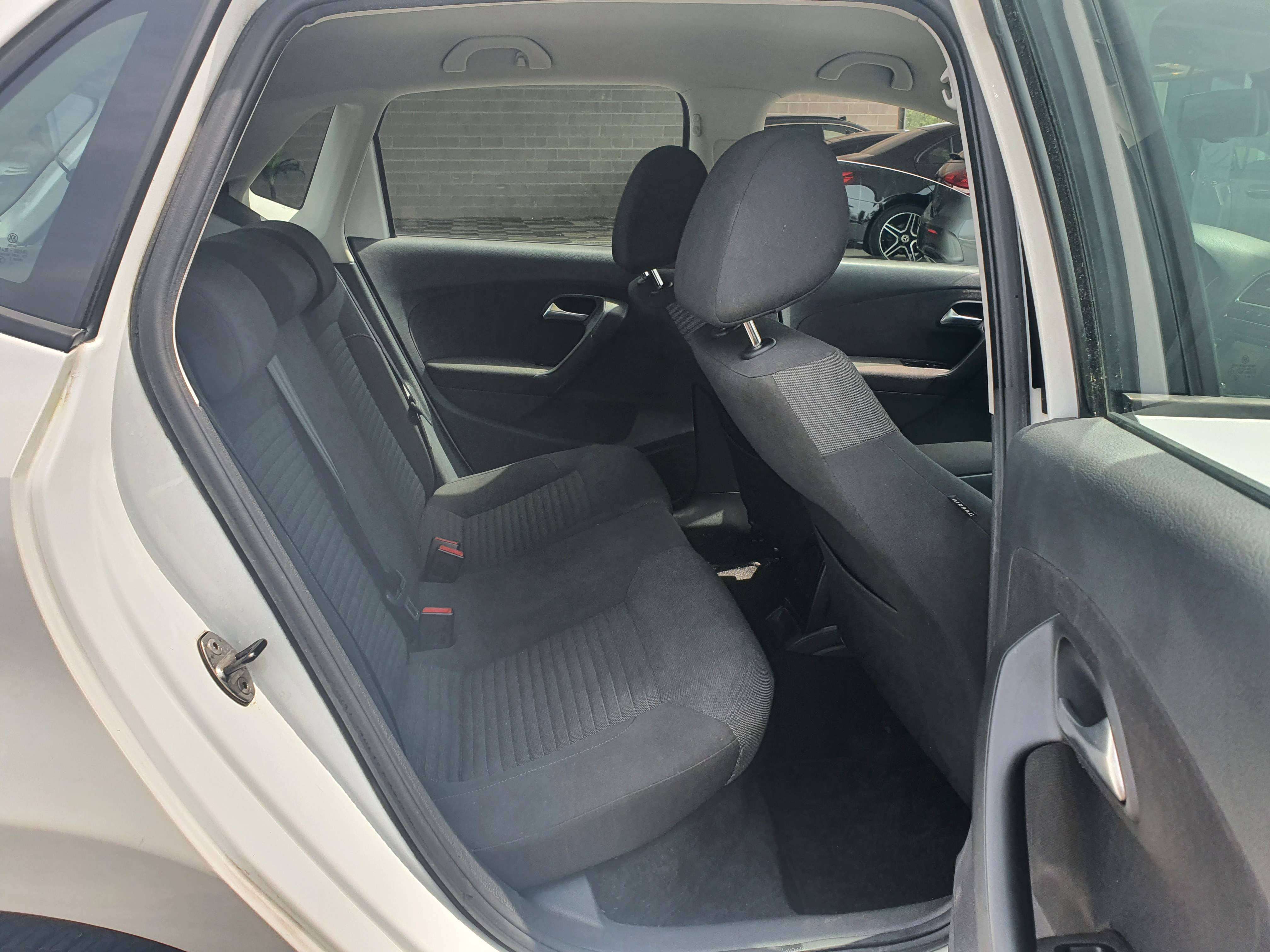 Volkswagen Polo 🟢1.2 DIESEL 75CV - FULL CARNET - GPS - BLUETOOTH