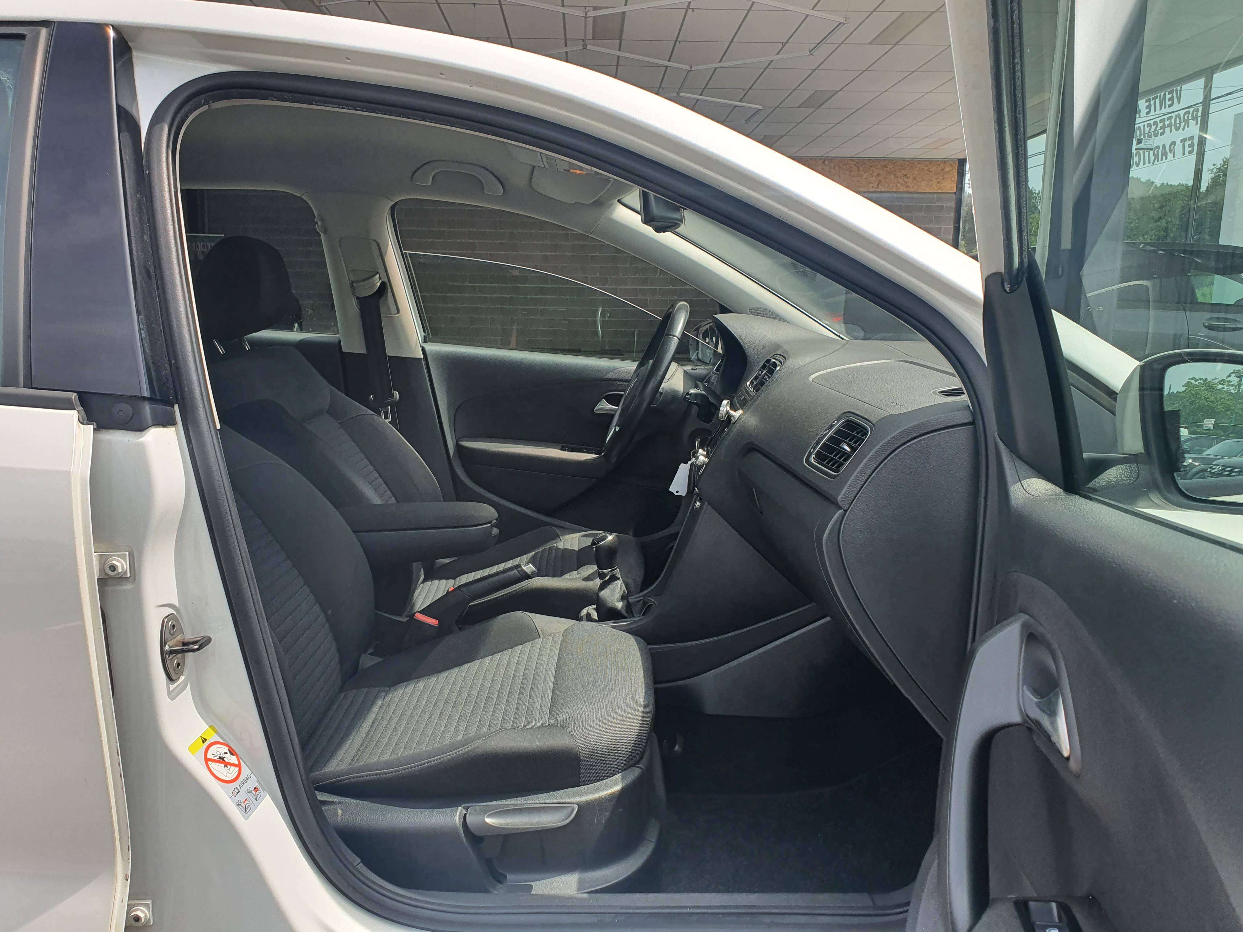 Volkswagen Polo 🟢1.2 DIESEL 75CV - FULL CARNET - GPS - BLUETOOTH