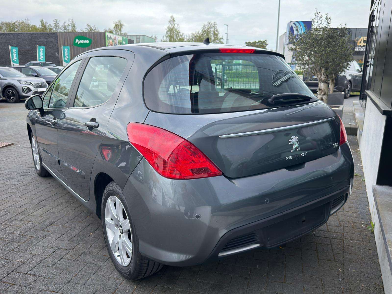 Peugeot 308 1,6i Automatique 76000km Airco
