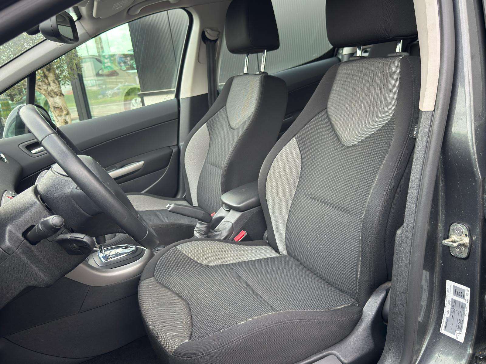 Peugeot 308 1,6i Automatique 76000km Airco