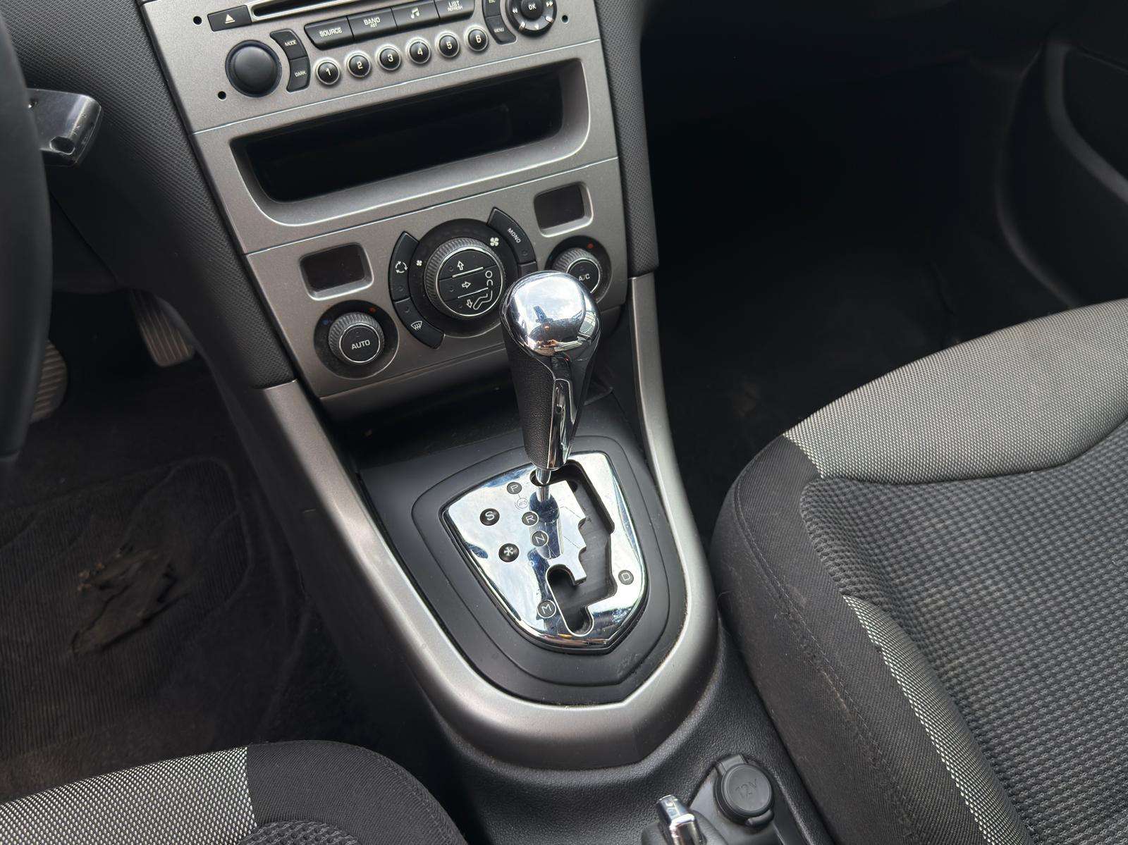 Peugeot 308 1,6i Automatique 76000km Airco