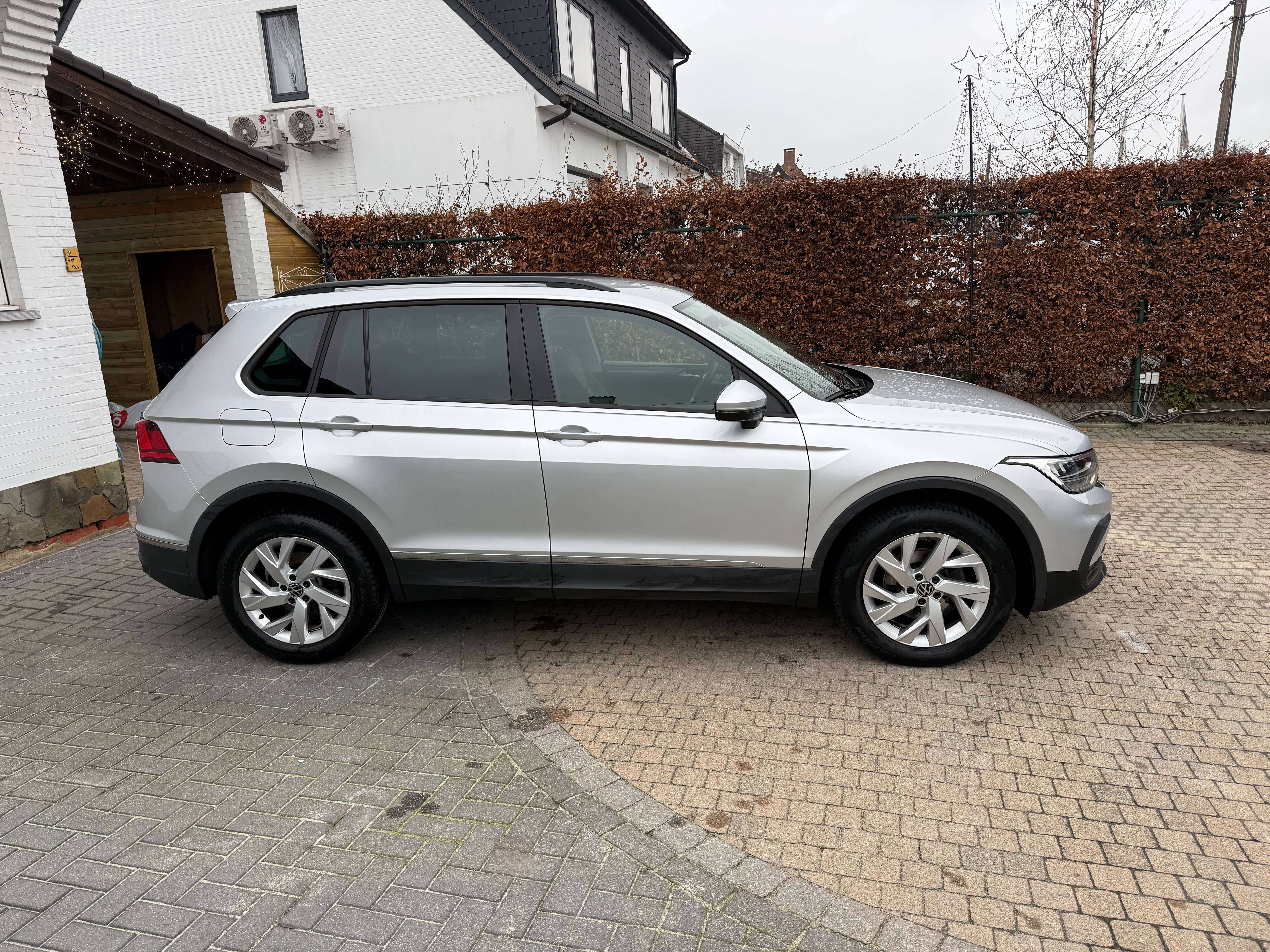 Volkswagen Tiguan Tiguan 2.0 TDI SCR 4MOTION DSG Life/Navi/ACC/Cam.