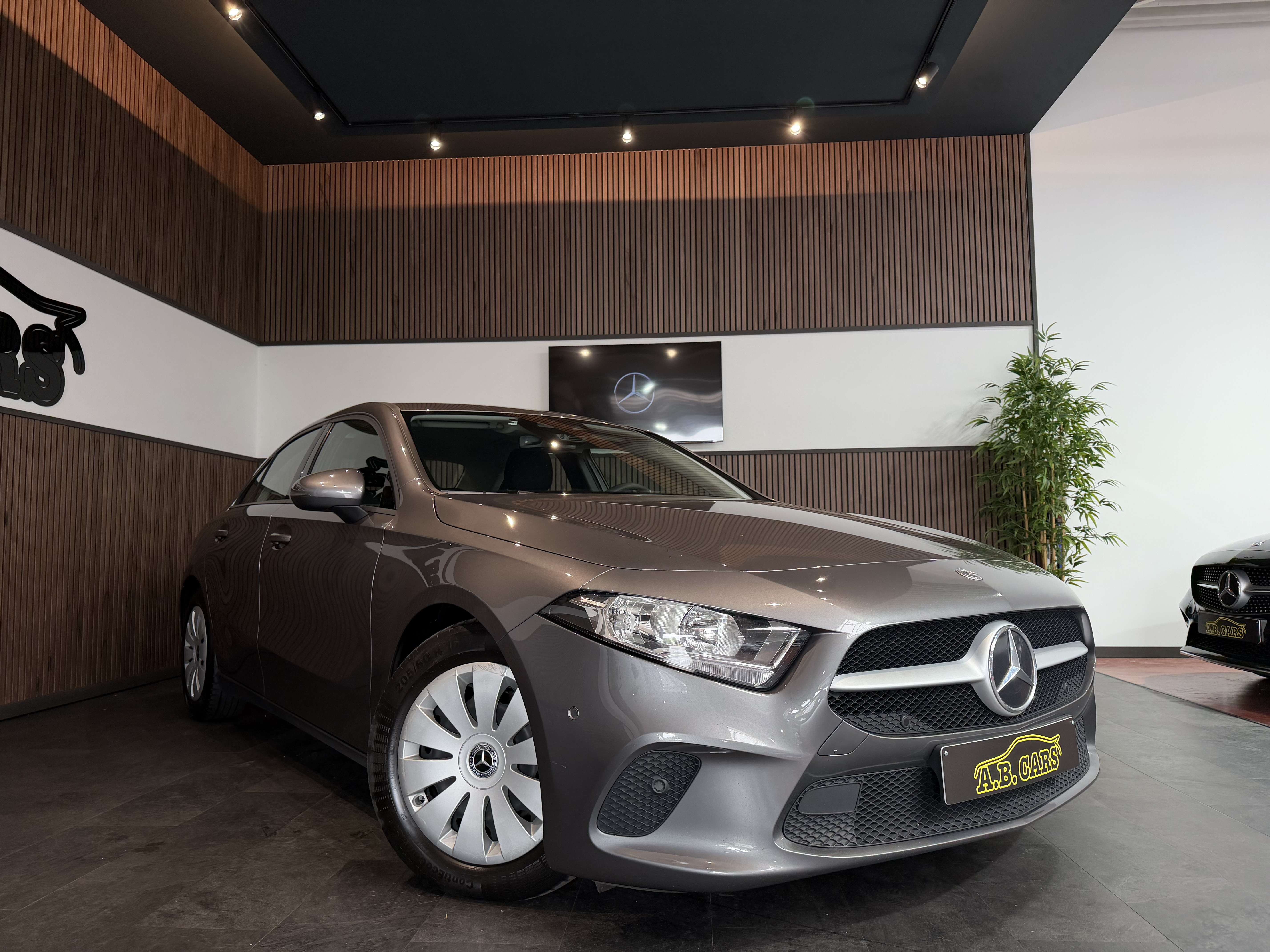 Mercedes-Benz A 200 d - GARANTIE 12MOIS - 1ERPRO - AUTOMATIQUE