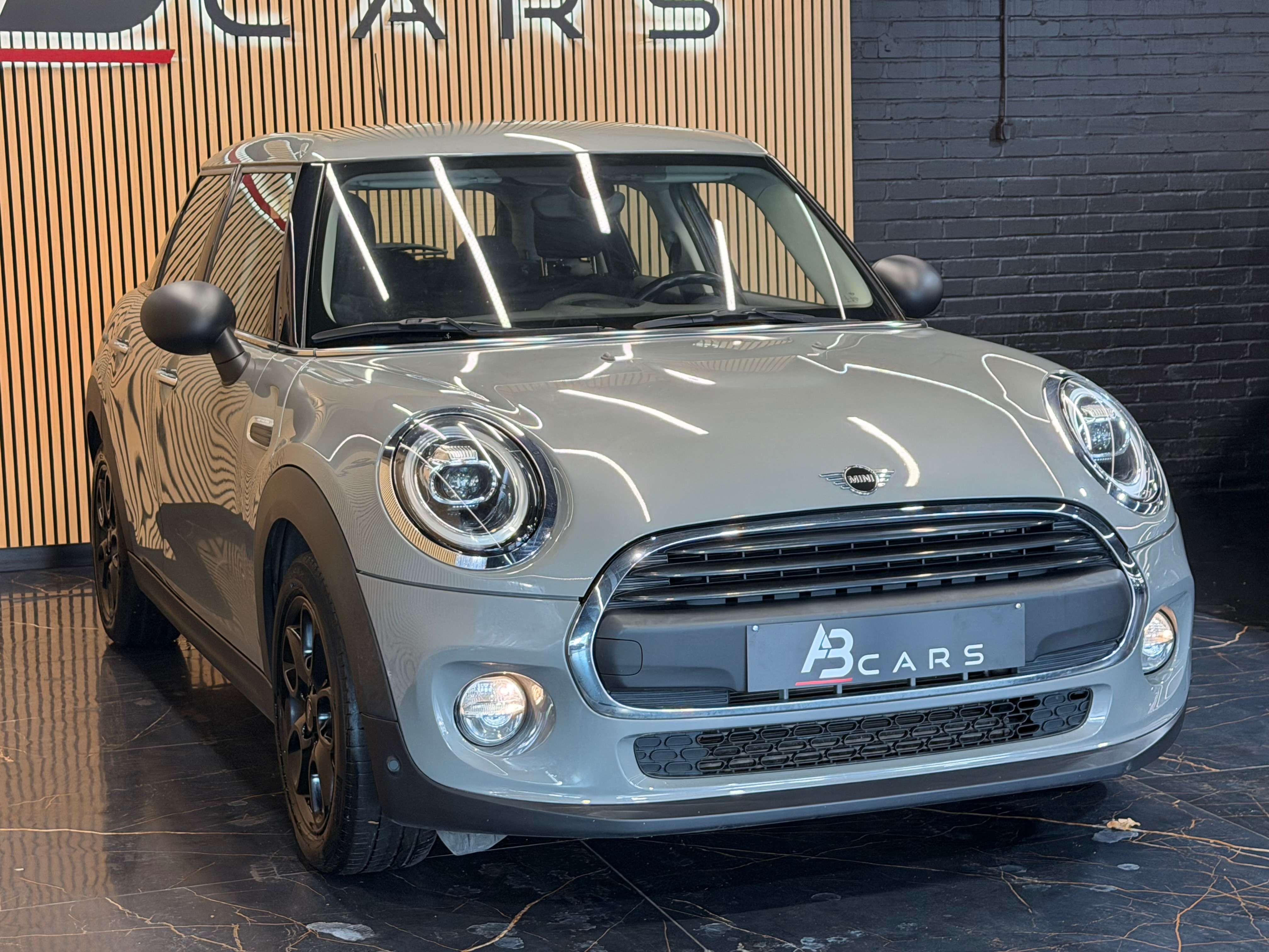 MINI Cooper 1.5 One * GARANTIE 12 MOIS * SPORT * 5 PORTES *