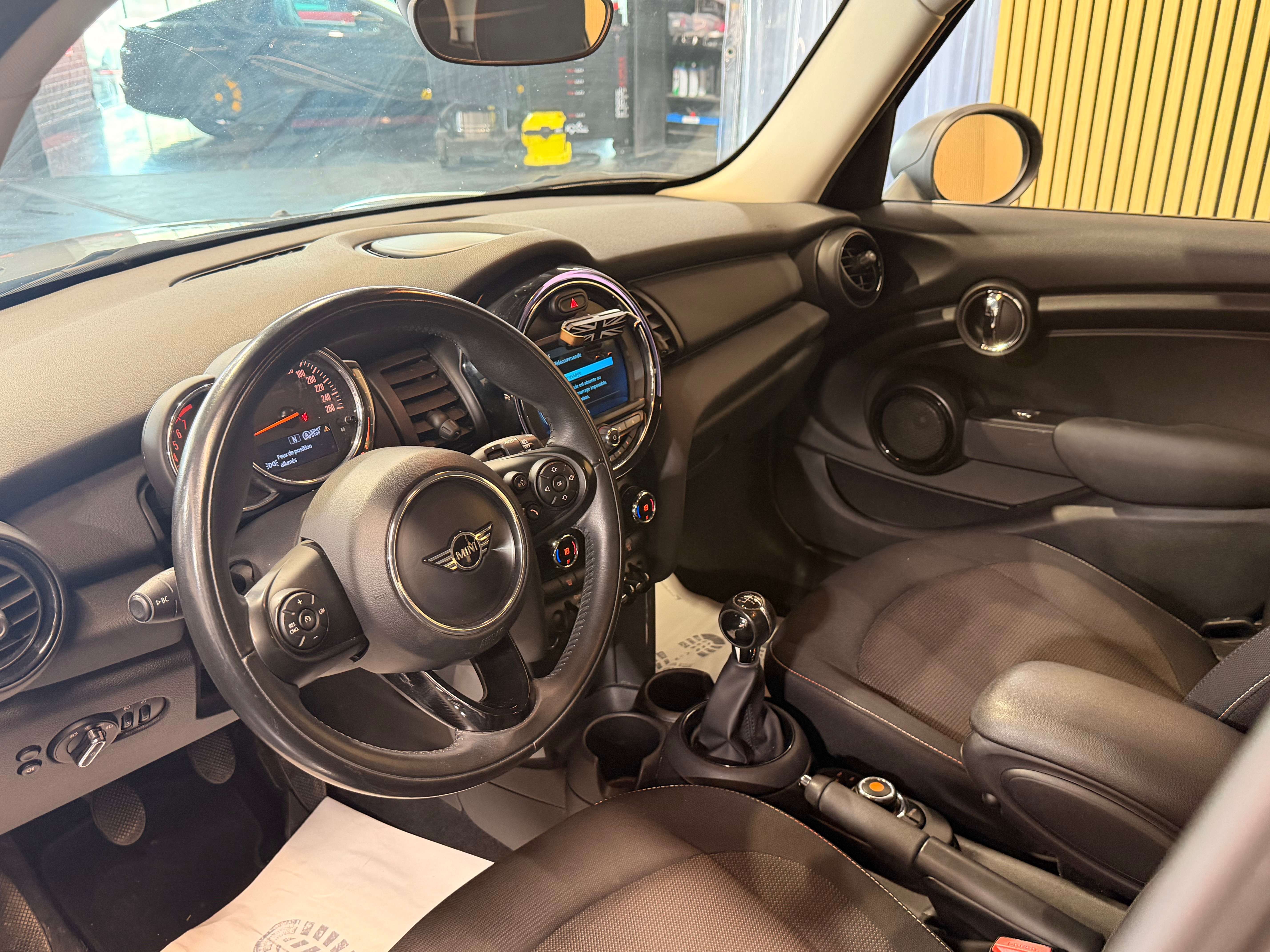 MINI Cooper 1.5 One * GARANTIE 12 MOIS * SPORT * 5 PORTES *