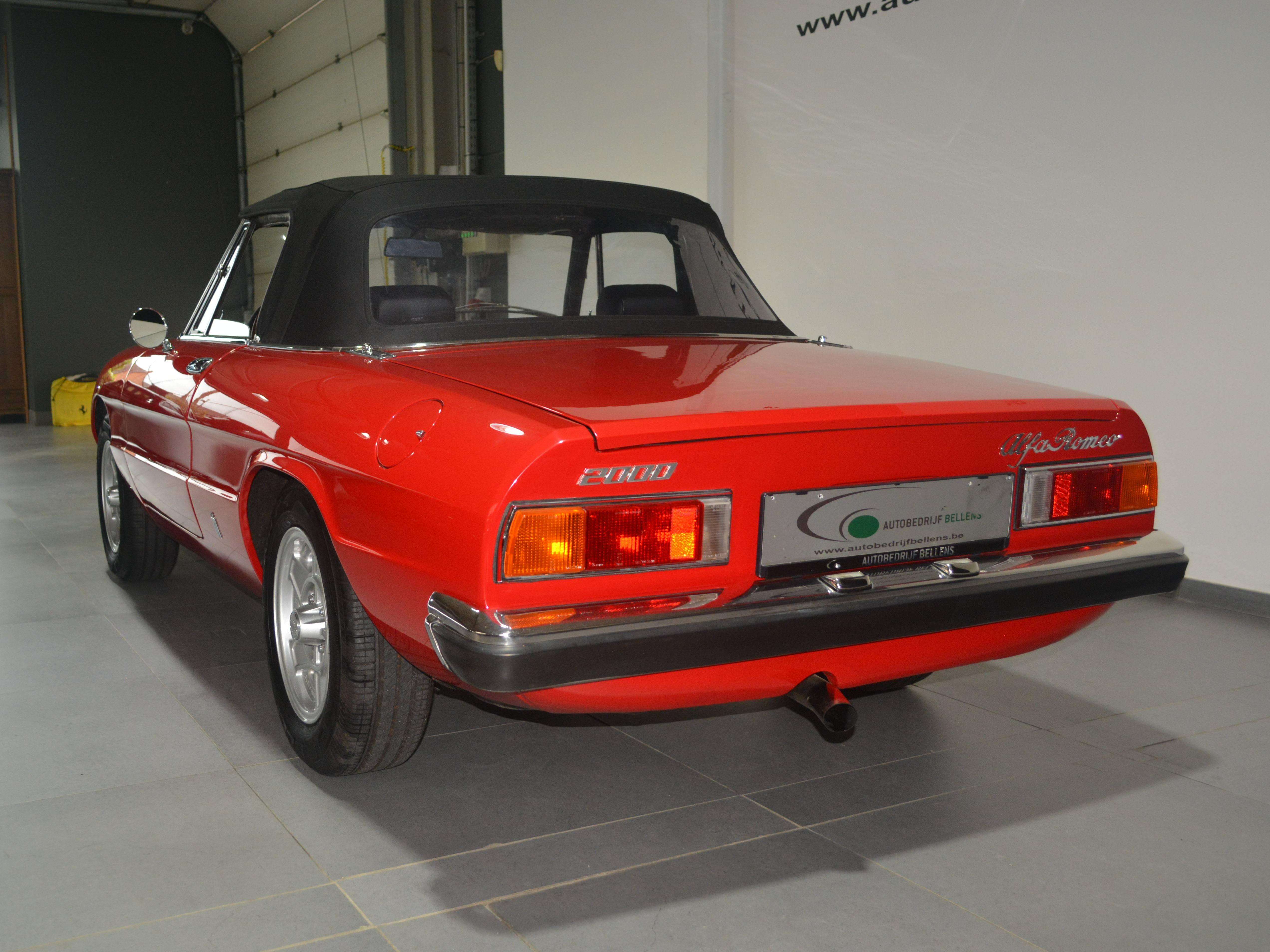 Alfa Romeo Spider 2.0 L SPIDER / BODY OFF GERESTAUREERD / NIEUWSTAAT
