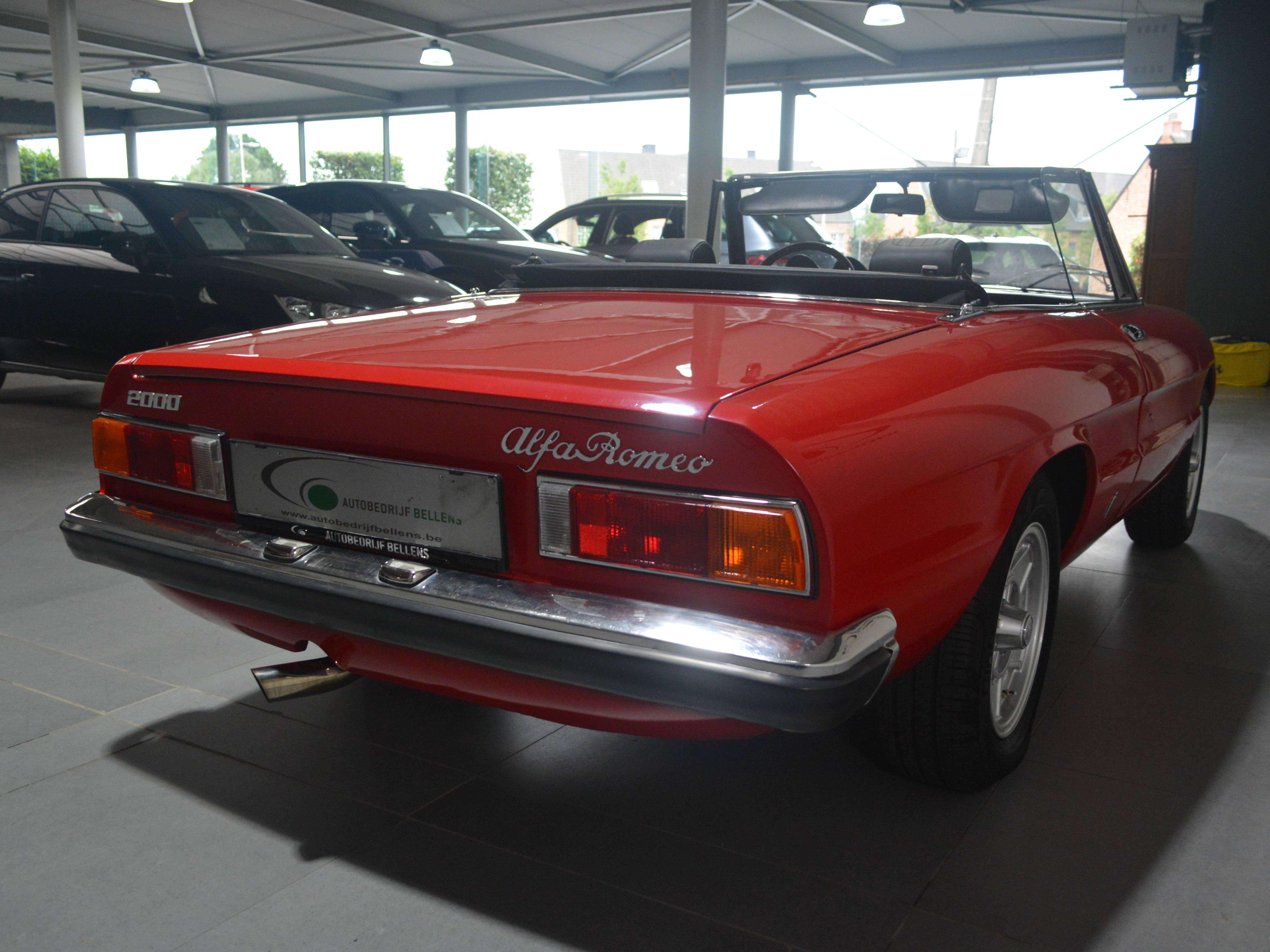 Alfa Romeo Spider 2.0 L SPIDER / BODY OFF GERESTAUREERD / NIEUWSTAAT