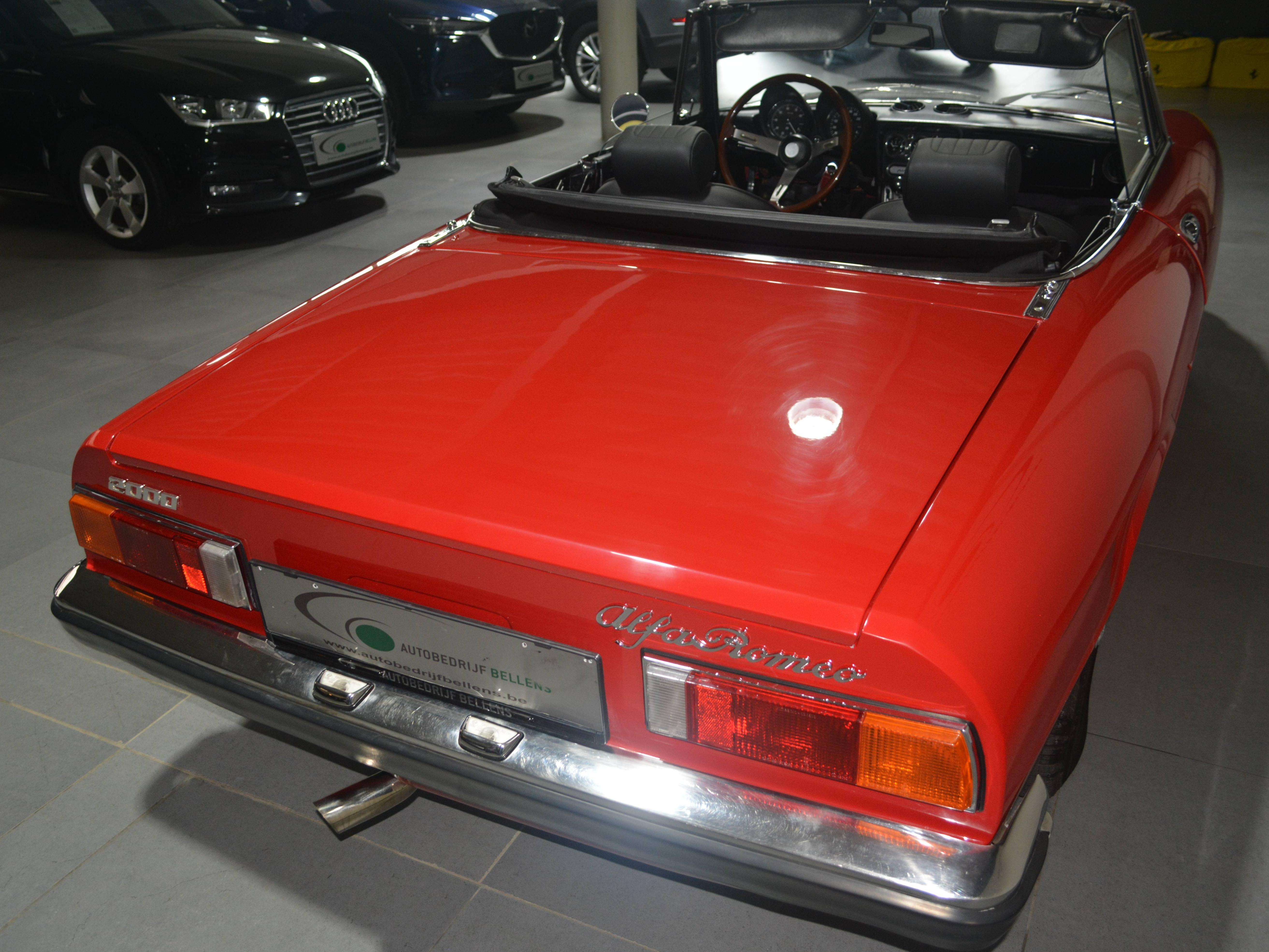 Alfa Romeo Spider 2.0 L SPIDER / BODY OFF GERESTAUREERD / NIEUWSTAAT