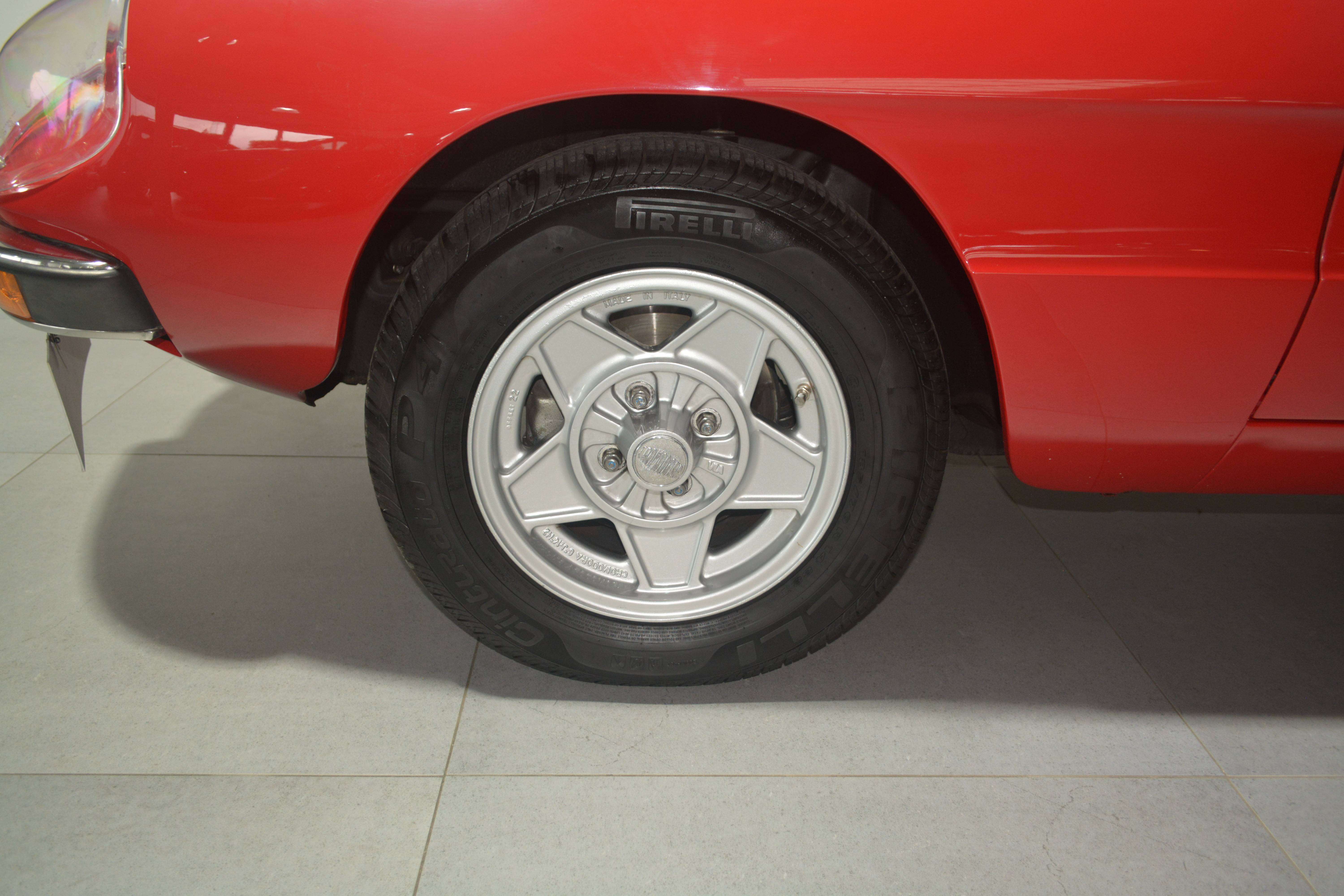 Alfa Romeo Spider 2.0 L SPIDER / BODY OFF GERESTAUREERD / NIEUWSTAAT