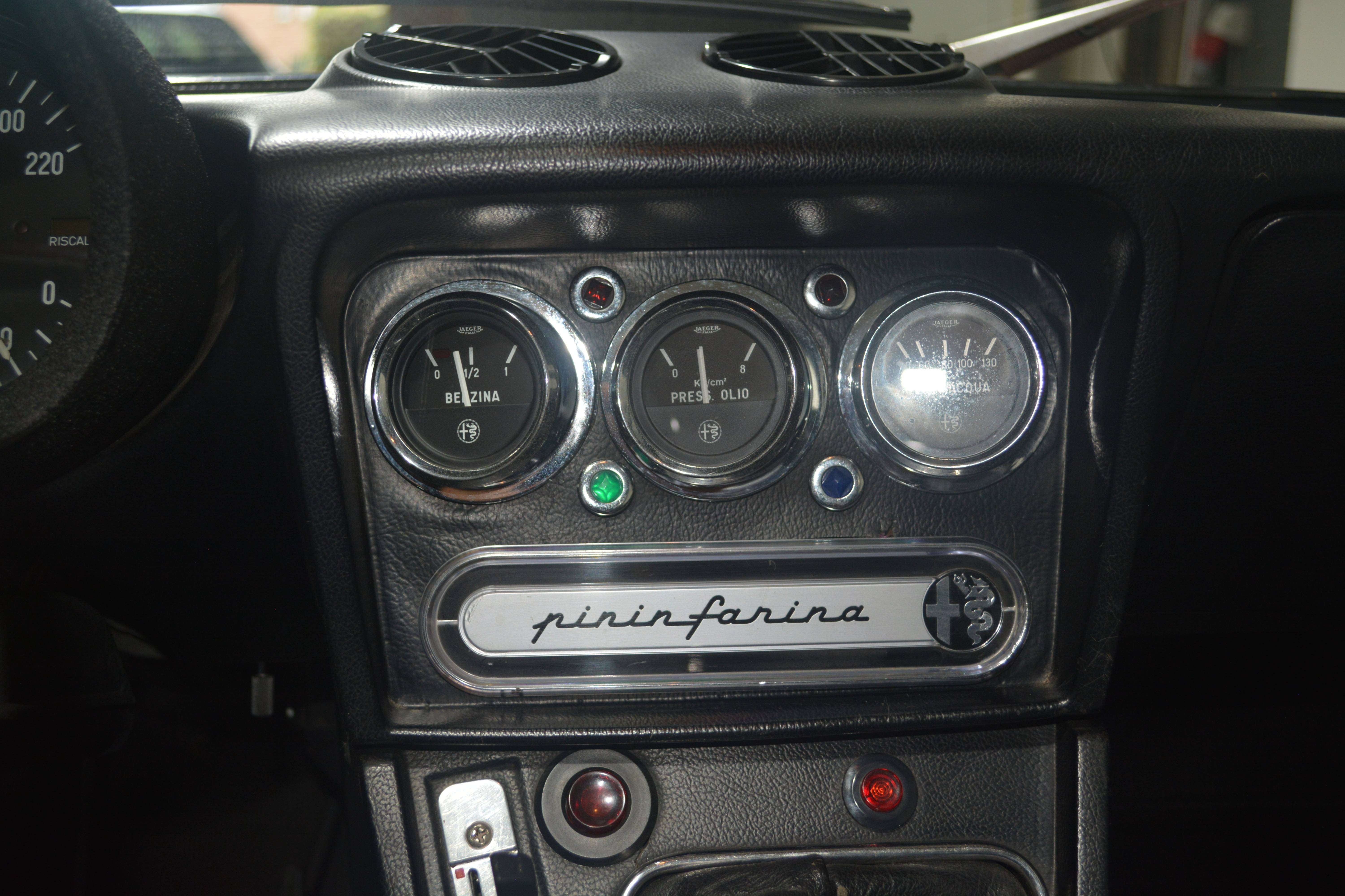 Alfa Romeo Spider 2.0 L SPIDER / BODY OFF GERESTAUREERD / NIEUWSTAAT