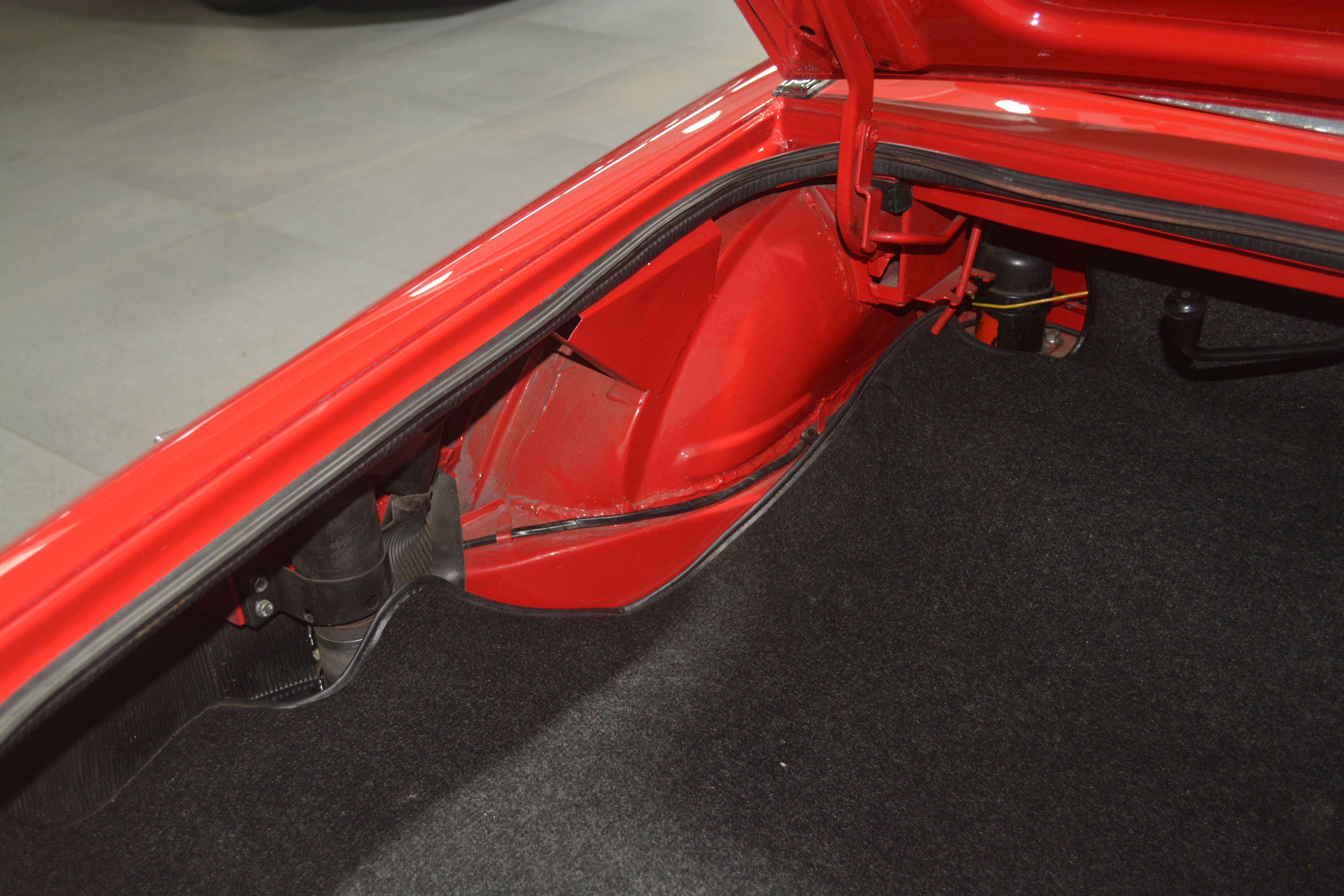 Alfa Romeo Spider 2.0 L SPIDER / BODY OFF GERESTAUREERD / NIEUWSTAAT