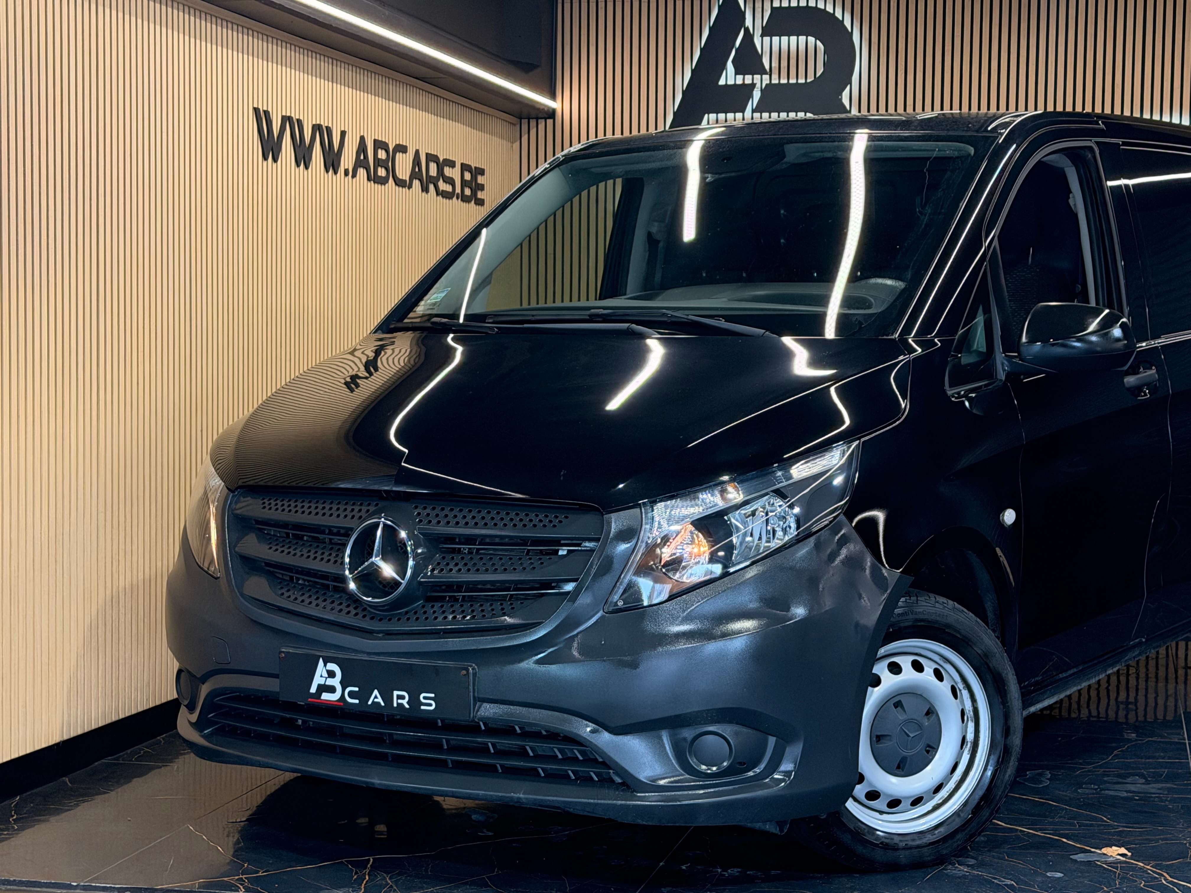 Mercedes-Benz Vito 1.7 * UTILITAIRE 3 PLACES * GAR 12 MOIS * 1ER PROP *