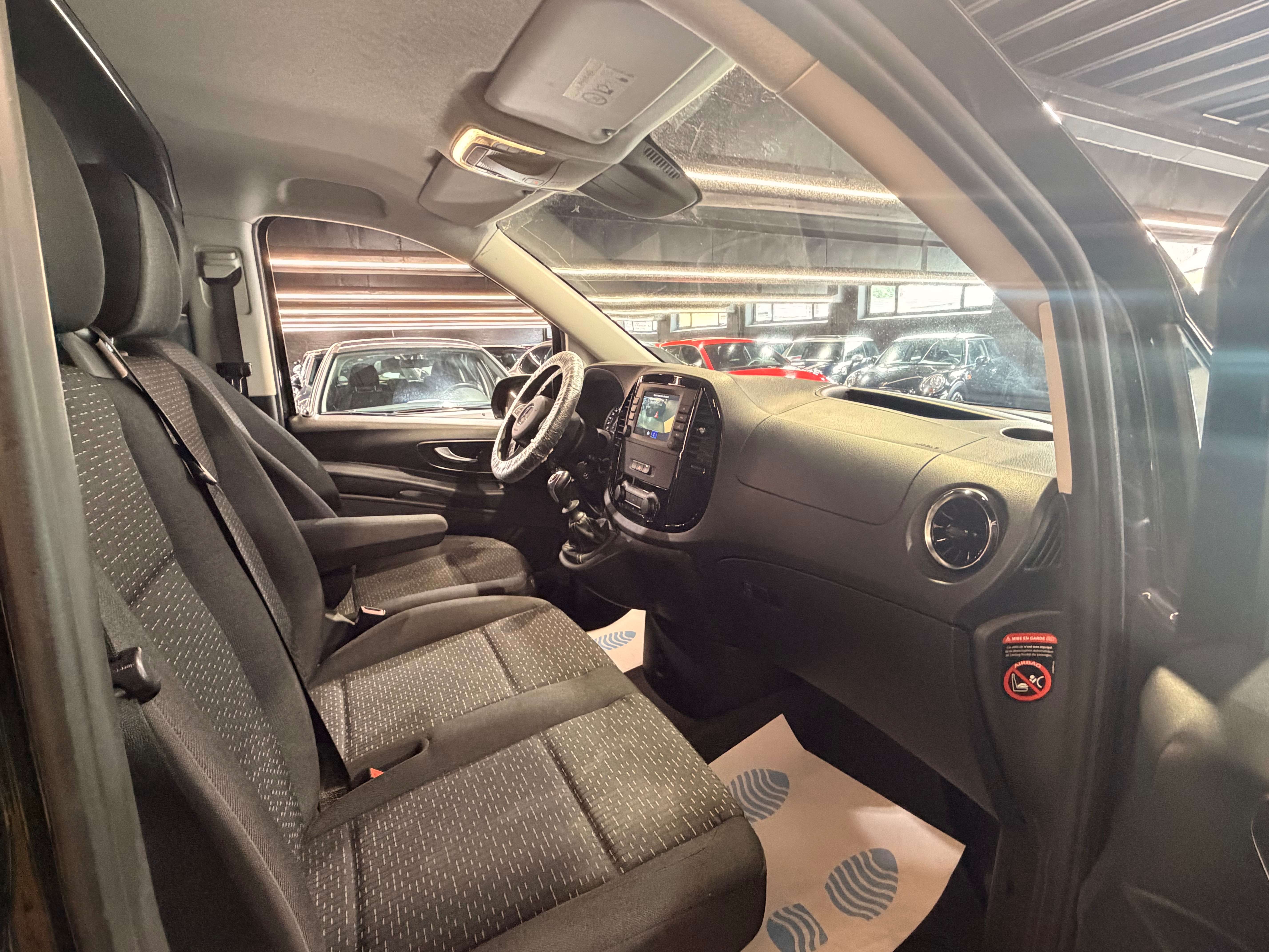 Mercedes-Benz Vito 1.7 * UTILITAIRE 3 PLACES * GAR 12 MOIS * 1ER PROP *