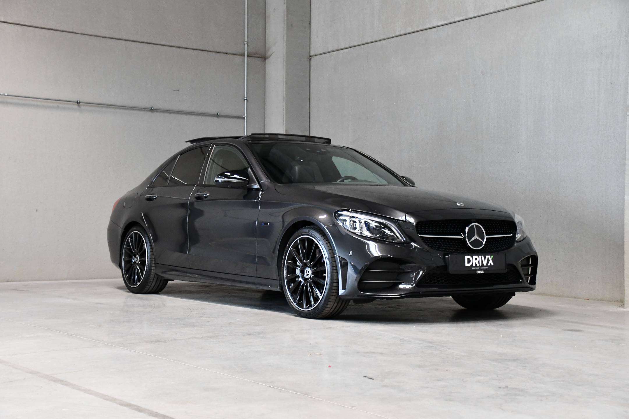 Mercedes-Benz C 300 PHEV l AMG- Line l Pano dak l 360° l ACC l Head-up Display l Keyless l Carplay l