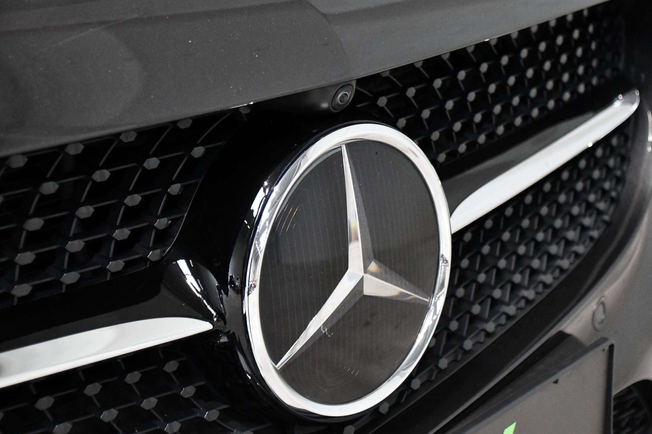 Mercedes-Benz C 300 PHEV l AMG- Line l Pano dak l 360° l ACC l Head-up Display l Keyless l Carplay l