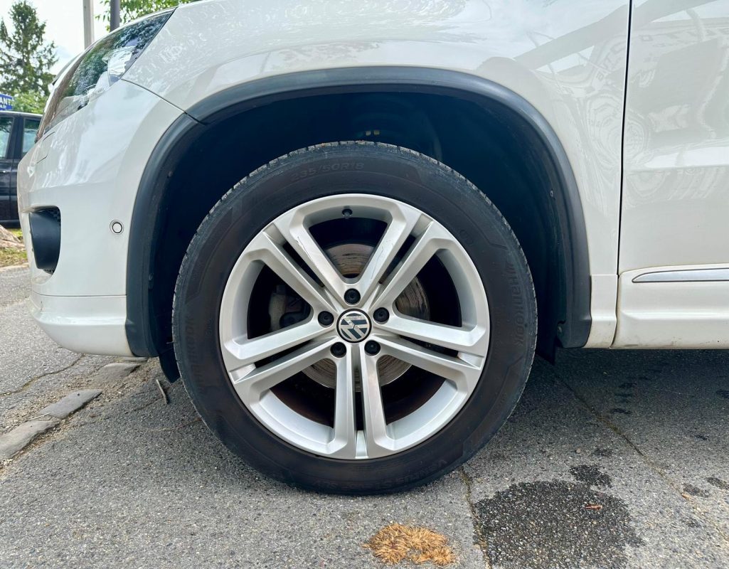 Volkswagen Tiguan 2.0 TDI 140 R-LINE 4Motion