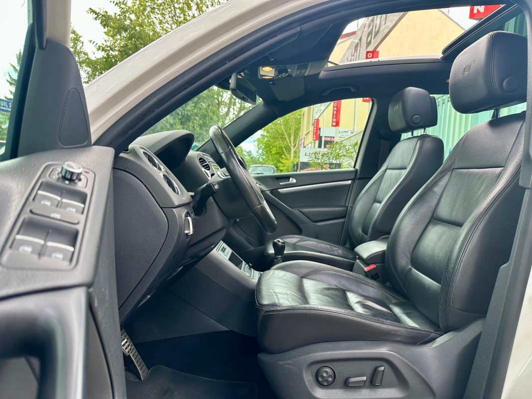 Volkswagen Tiguan 2.0 TDI 140 R-LINE 4Motion