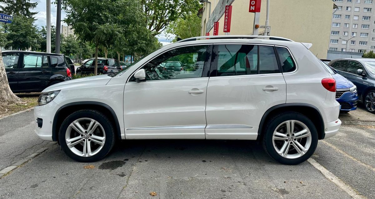 Volkswagen Tiguan 2.0 TDI 140 R-LINE 4Motion