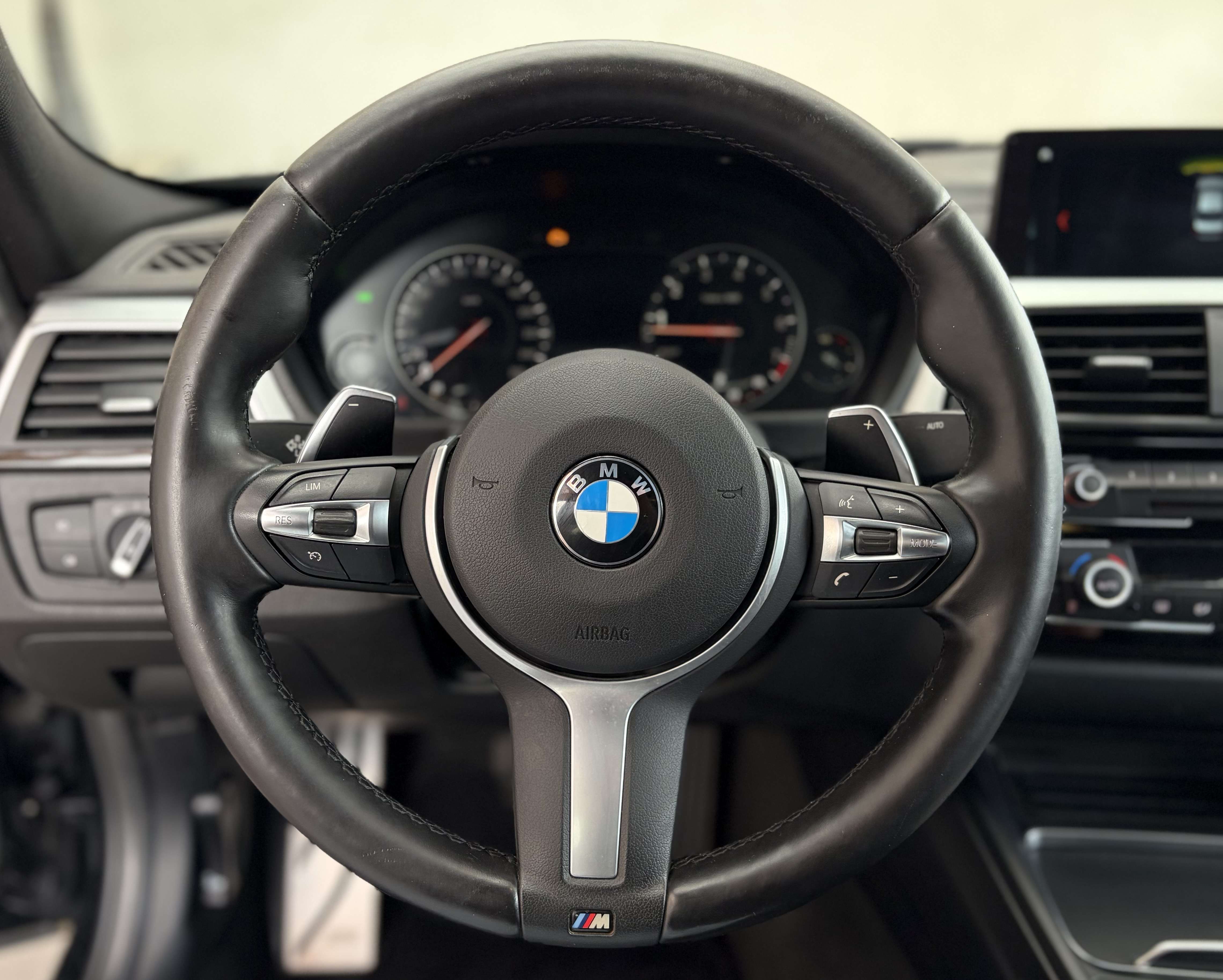 BMW 320 BMW 320iAS Pack M