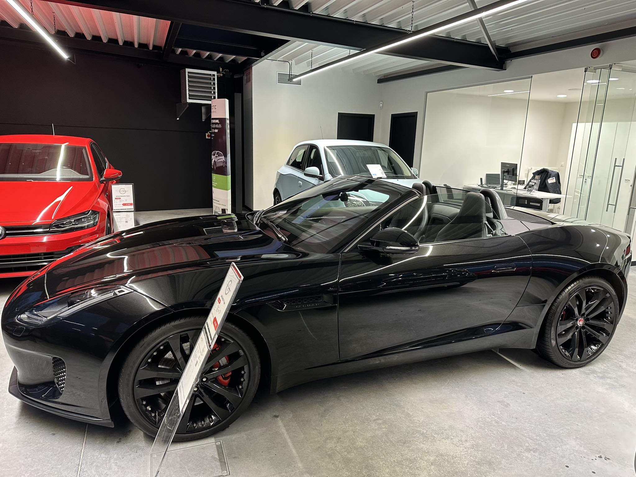 Jaguar F-type (3) CABRIOLET 2.0 P300 R-DYNAMIC AUTO