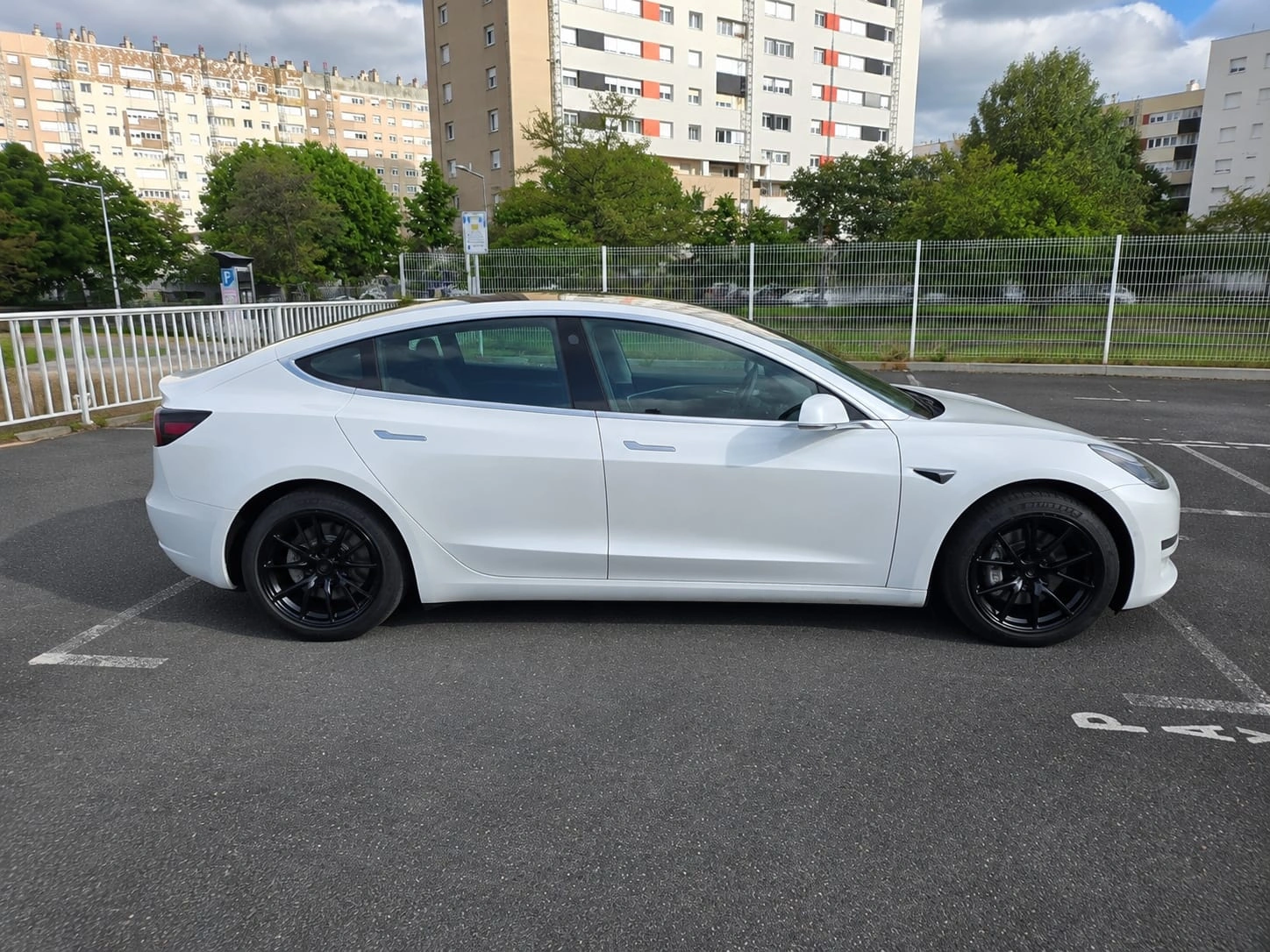 Tesla Model 3 Tesla Model 3 Standard Range plus (SR+)