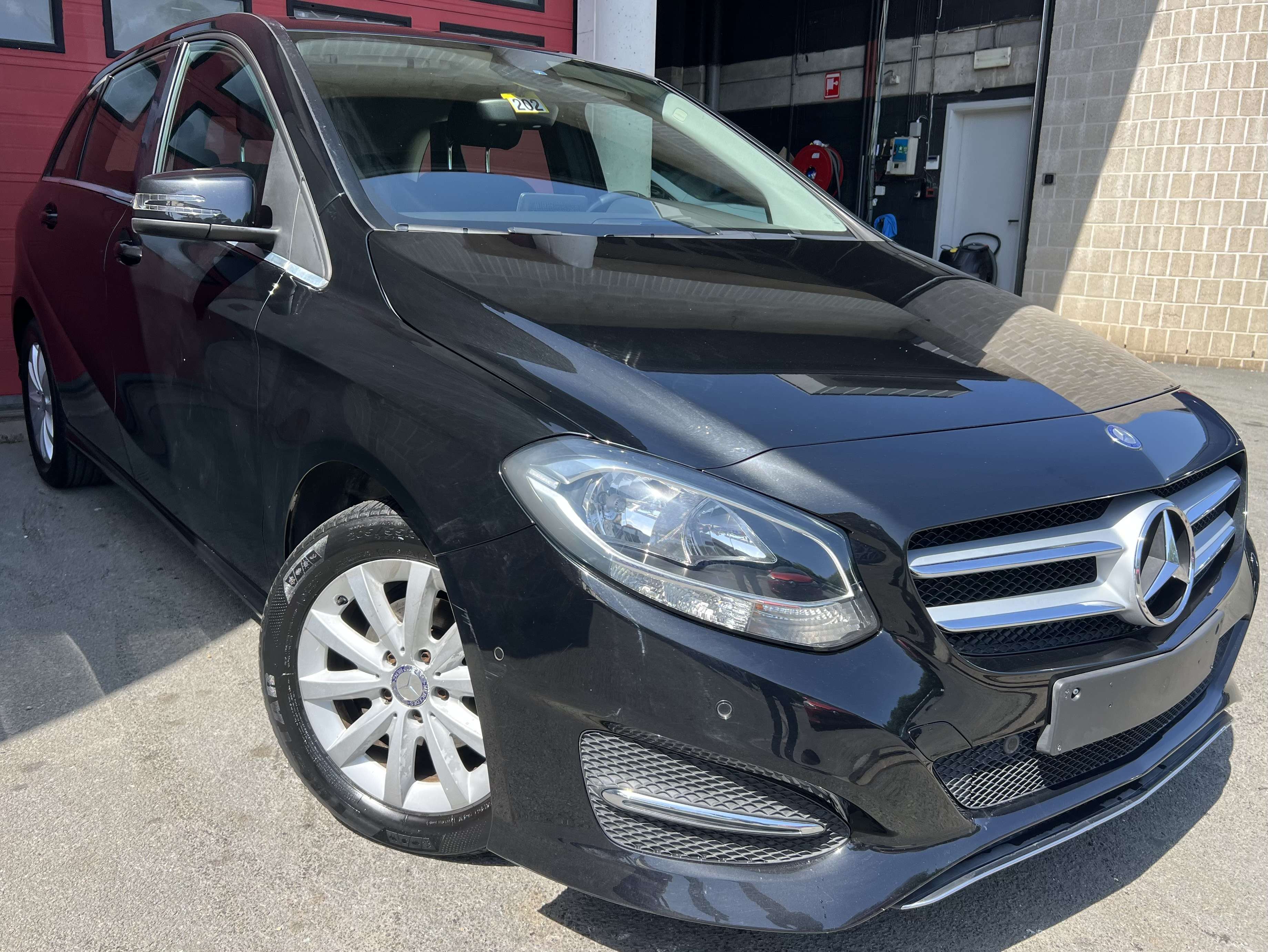Mercedes-Benz B 180 d + CAR-PASS + NAVI + BOITE AUTOMAAT