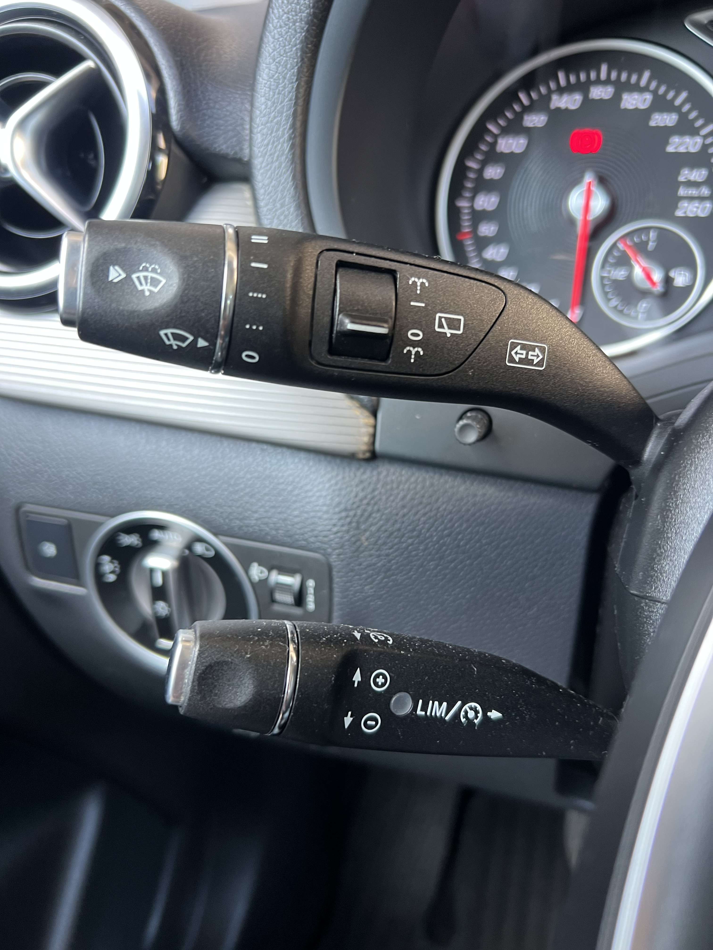 Mercedes-Benz B 180 d + CAR-PASS + NAVI + BOITE AUTOMAAT