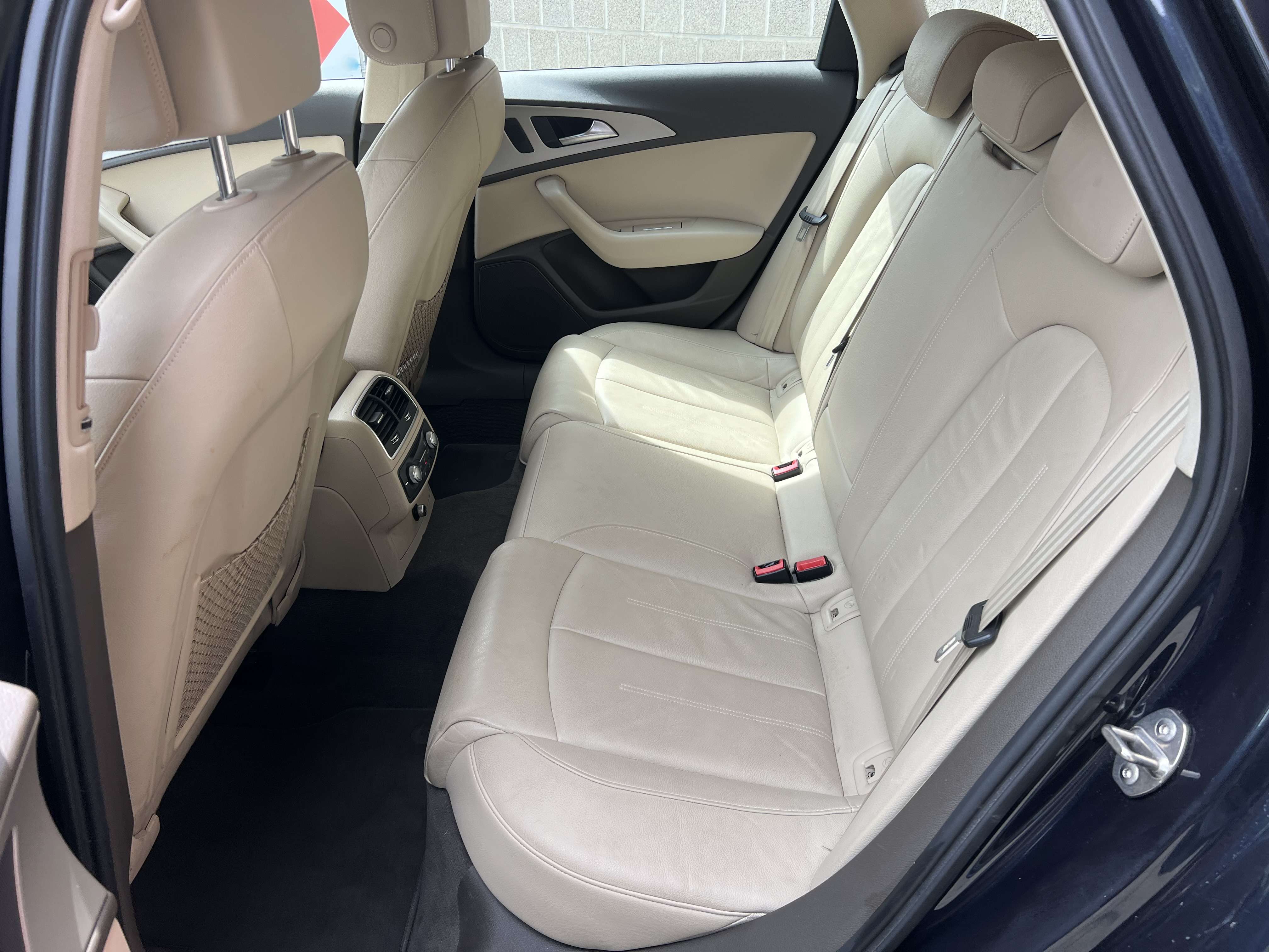 Audi A6 Avant 2.0 TDi ultra S tronic +CAMÉRA +NAVI +CUIR