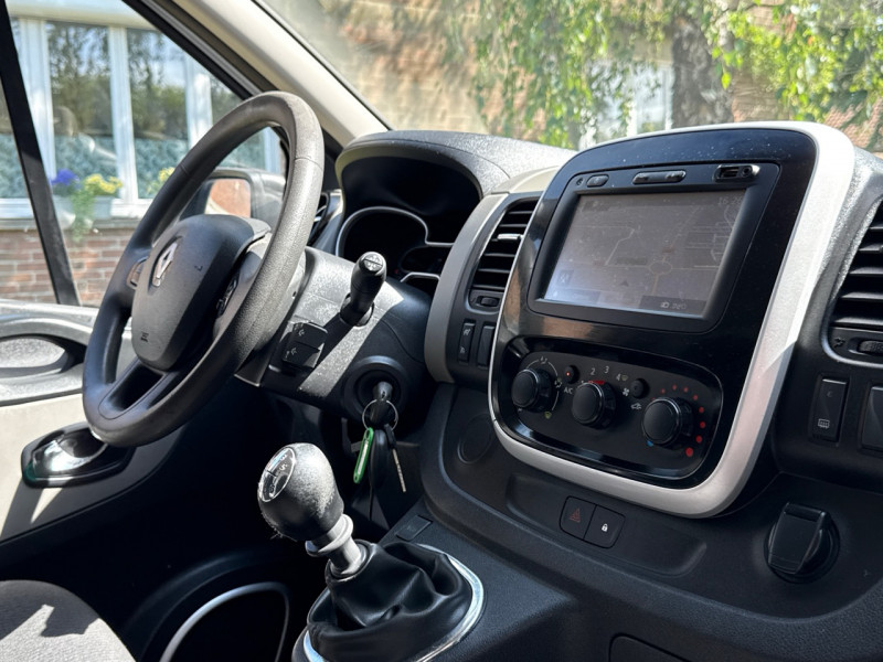 Renault TRAFIC III FG L1H1 1000 1.6 DCI 120CH CONFORT * 106.000KM * GALLERIE * GPS