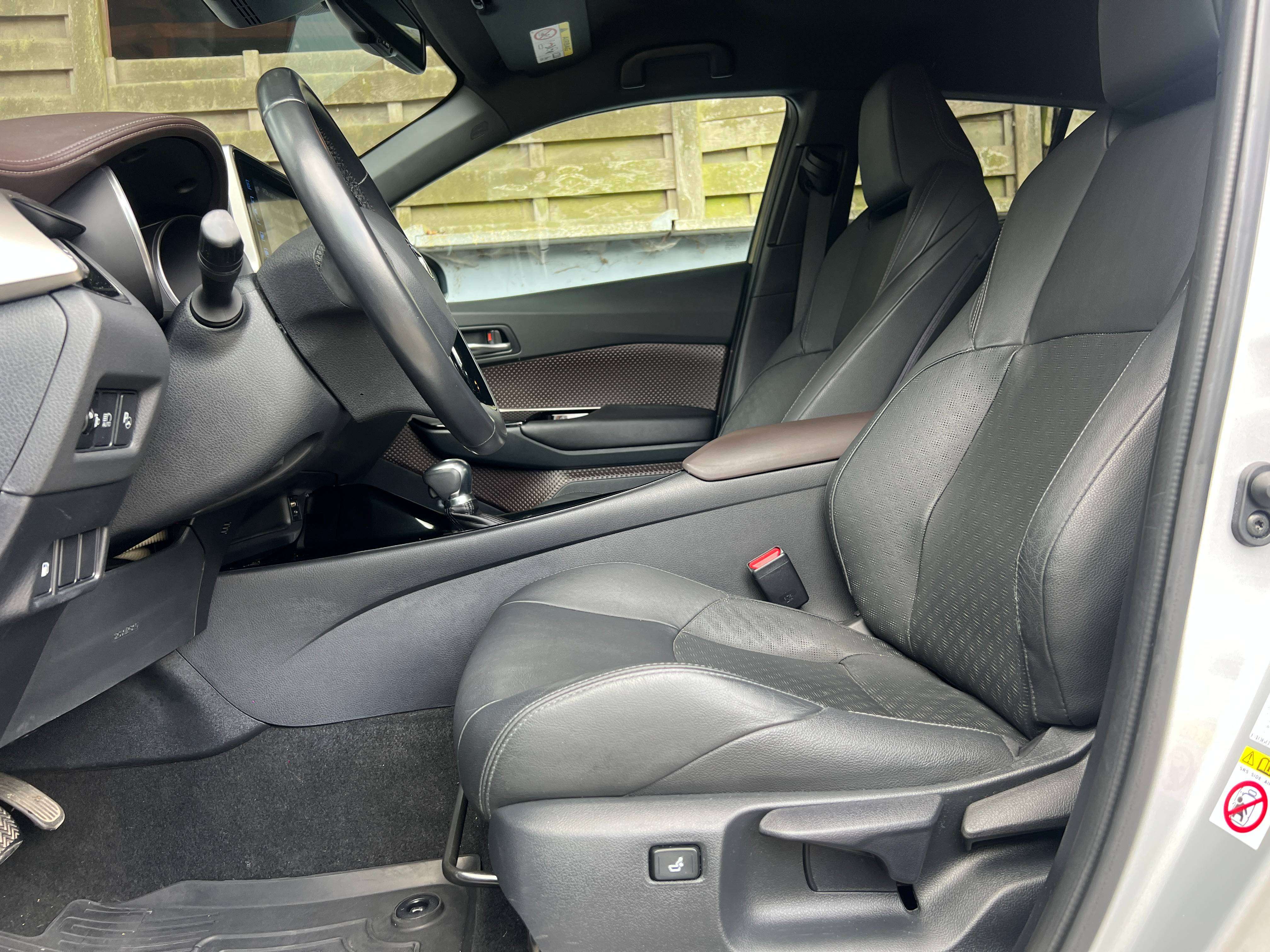 Toyota C-HR C-HR Hybrid 1.8i VVT-i C-Business Plus E-CVT